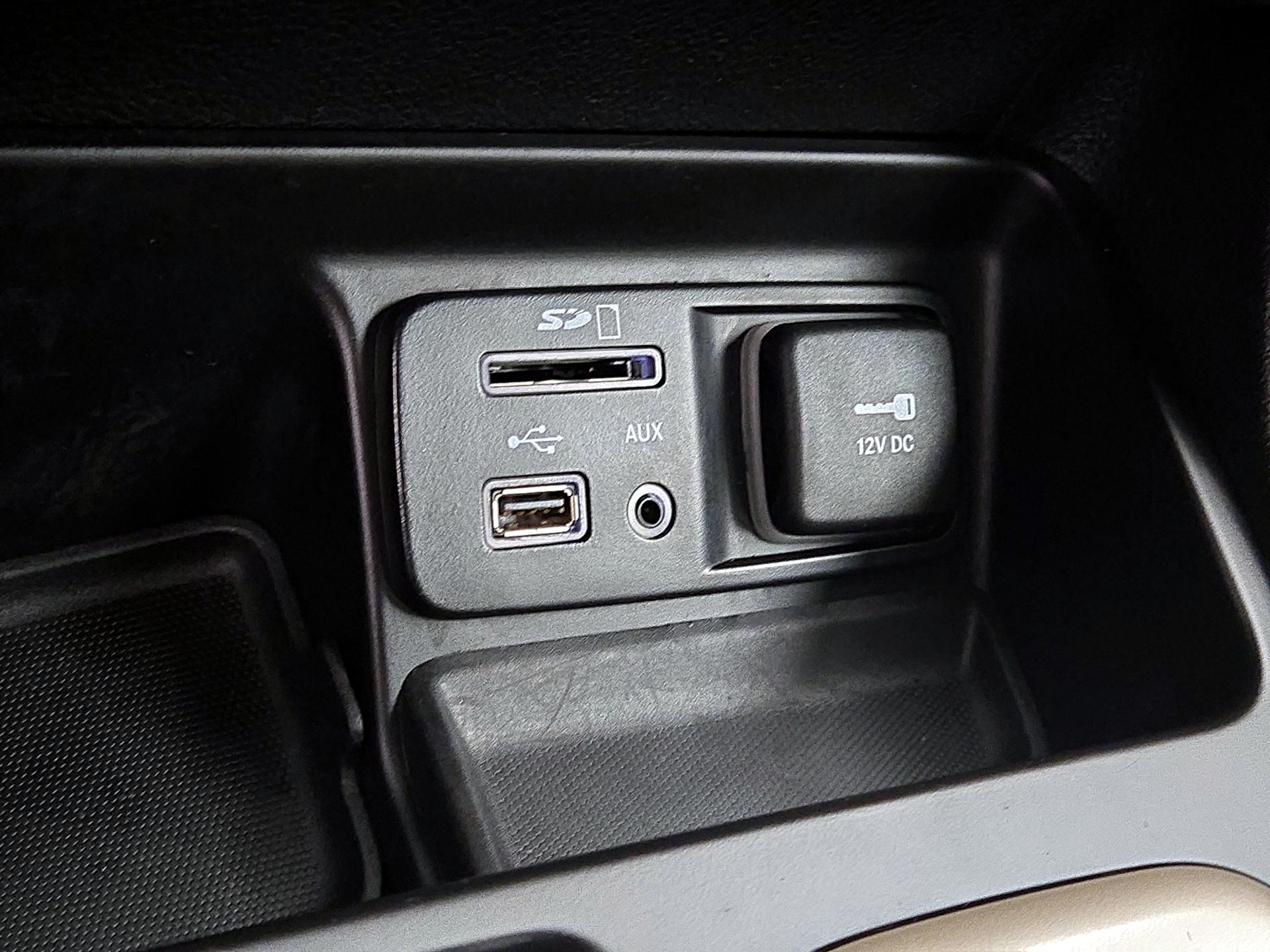 Thumbnail: 2018 Jeep Cherokee - 18