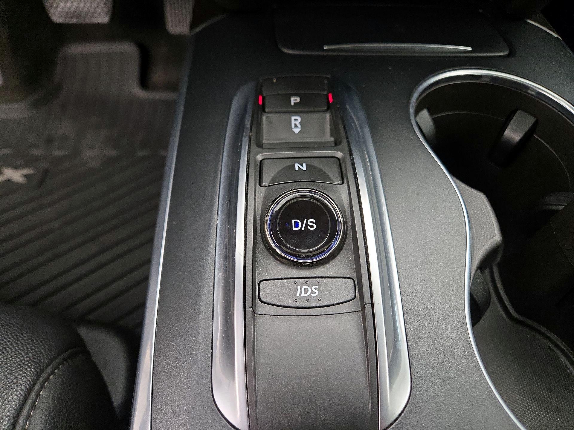 Thumbnail: 2016 Acura MDX - 17