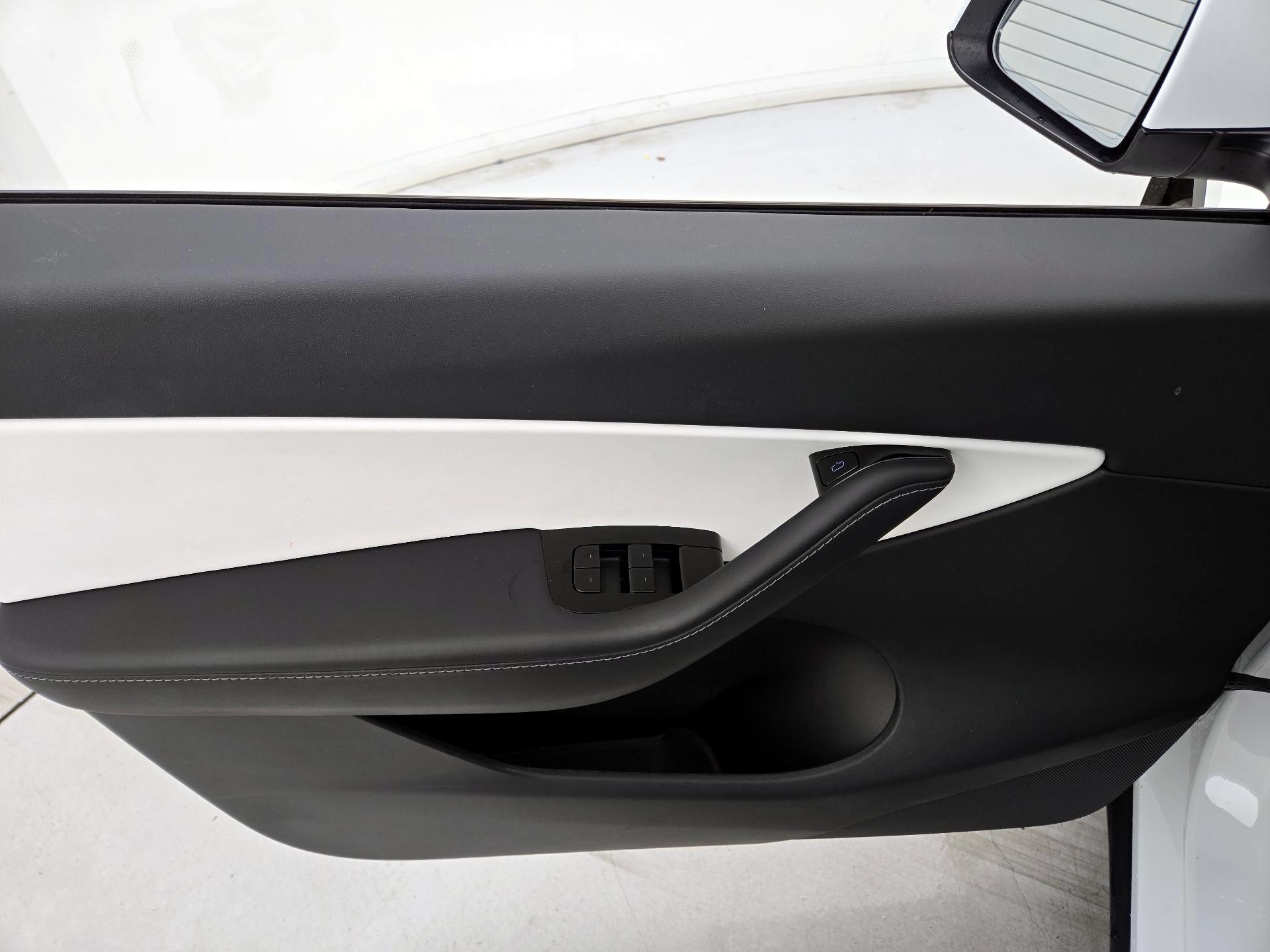 Thumbnail: 2021 Tesla Model Y - 12