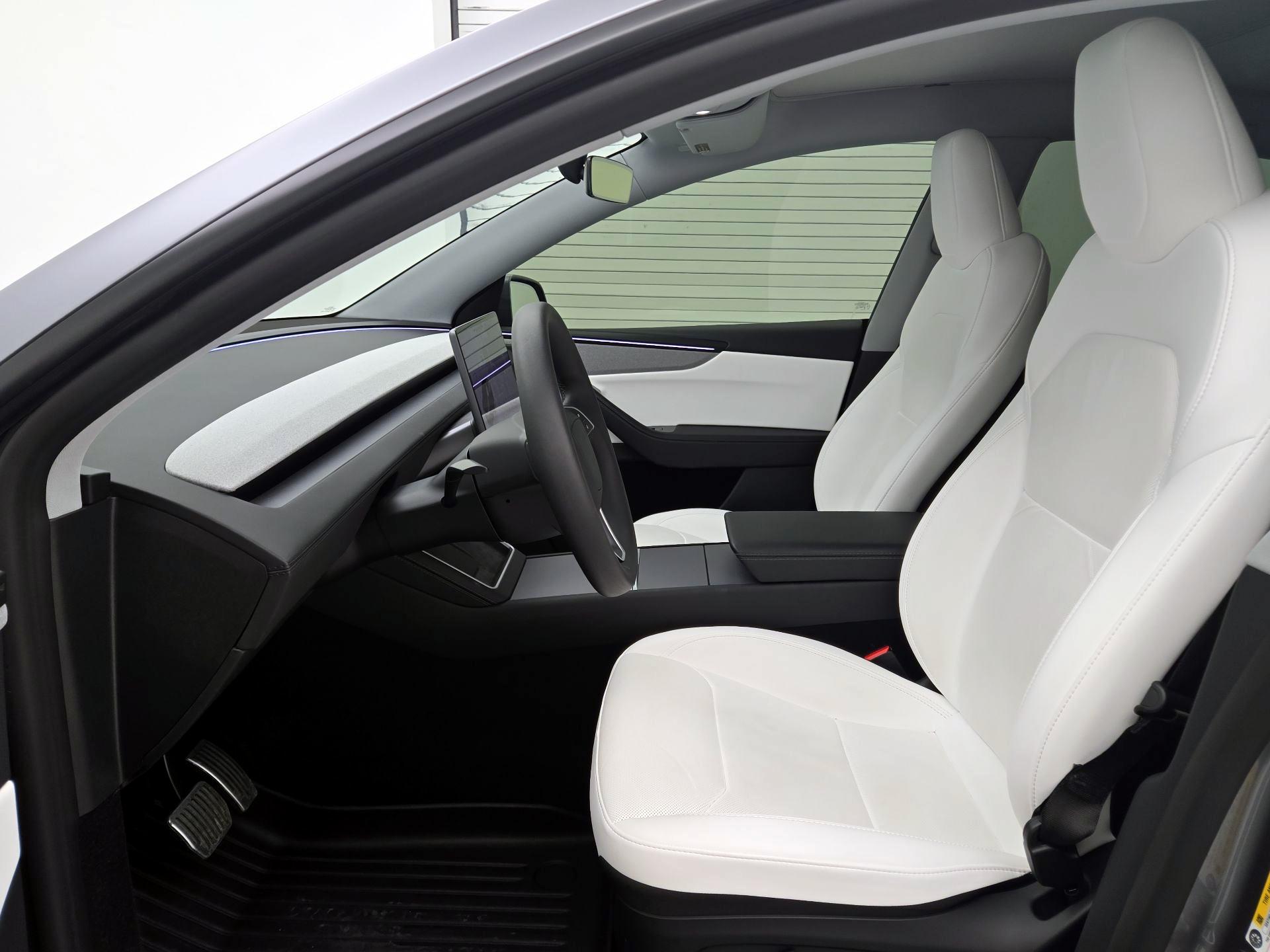 Thumbnail: 2026 Tesla Model Y - 11