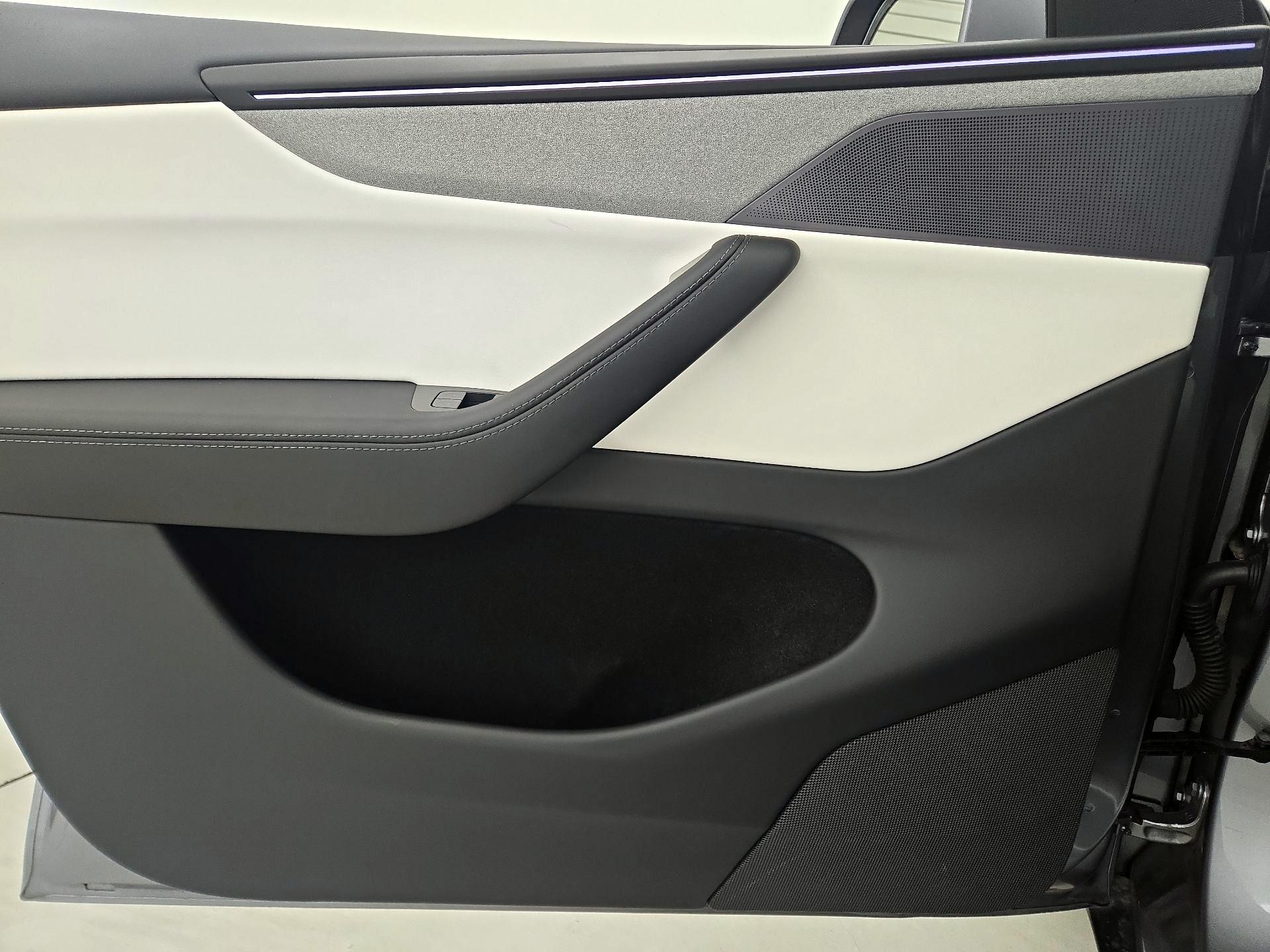 Thumbnail: 2026 Tesla Model Y - 12