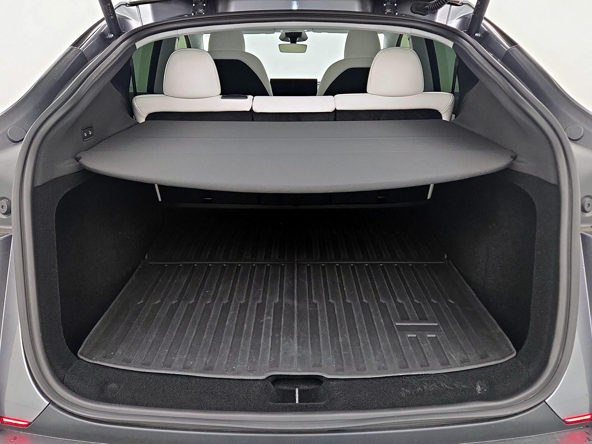 Thumbnail: 2026 Tesla Model Y - 19