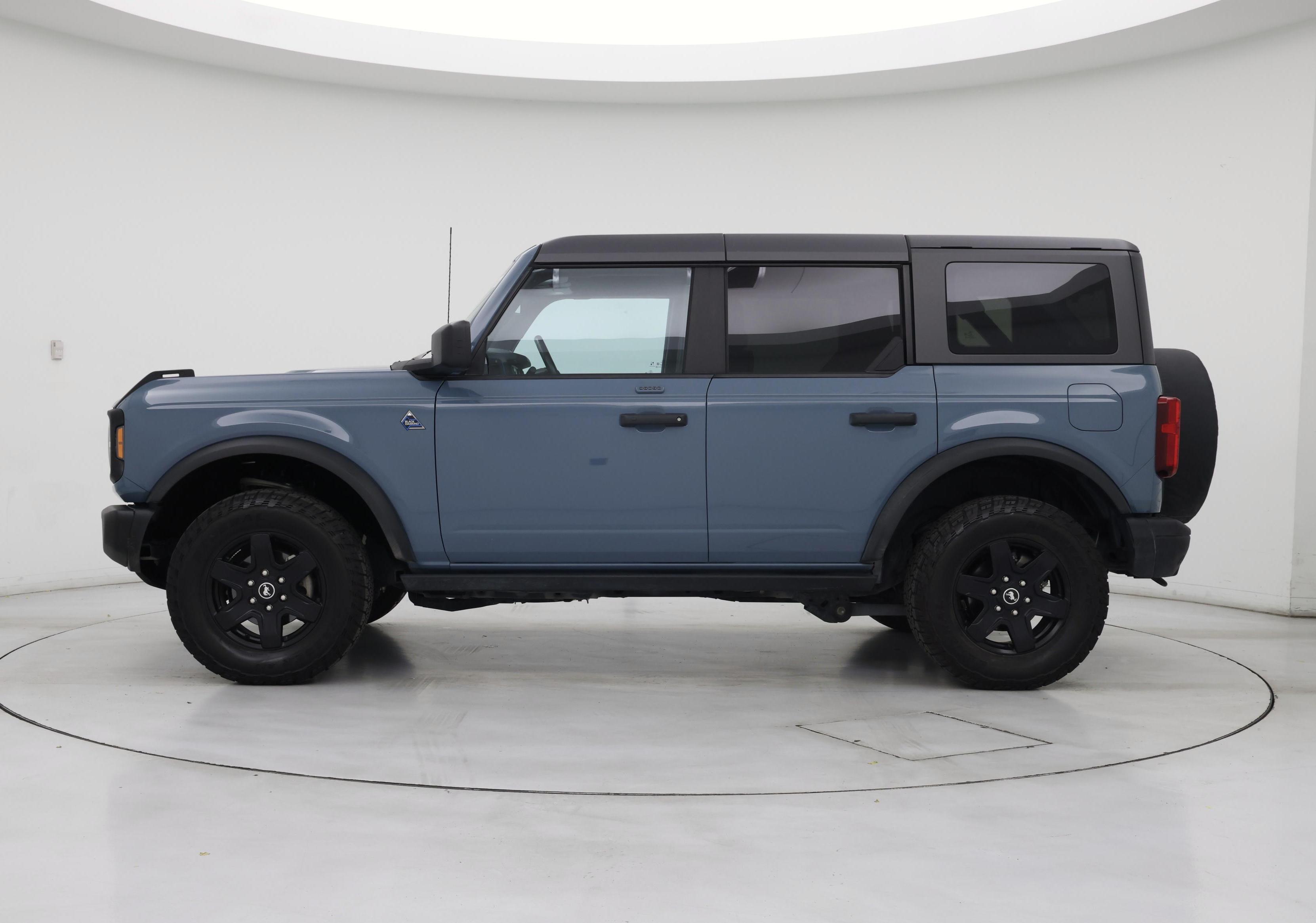 Thumbnail: 2023 Ford Bronco - 3