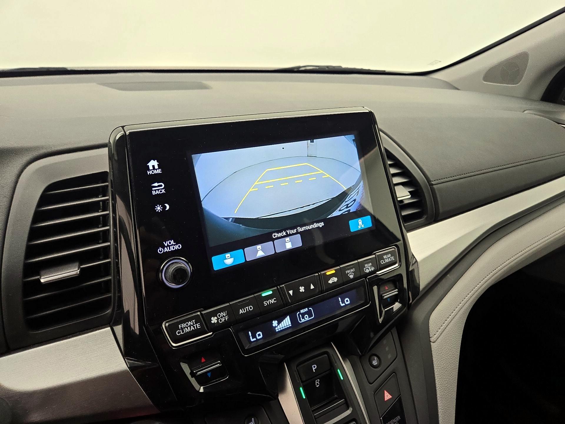 Thumbnail: 2018 Honda Odyssey - 14