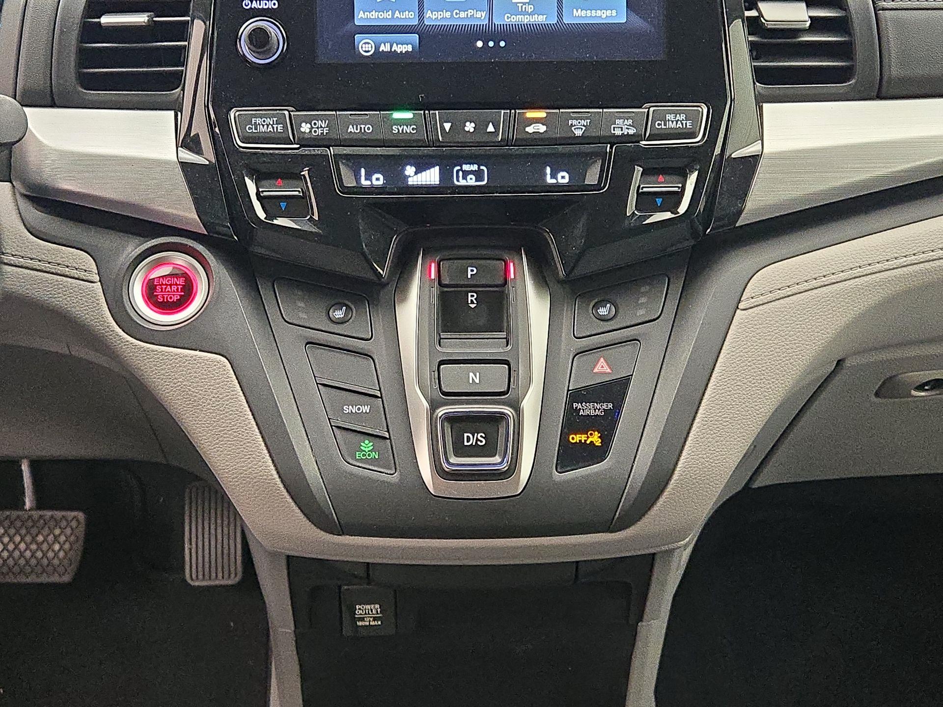 Thumbnail: 2018 Honda Odyssey - 17