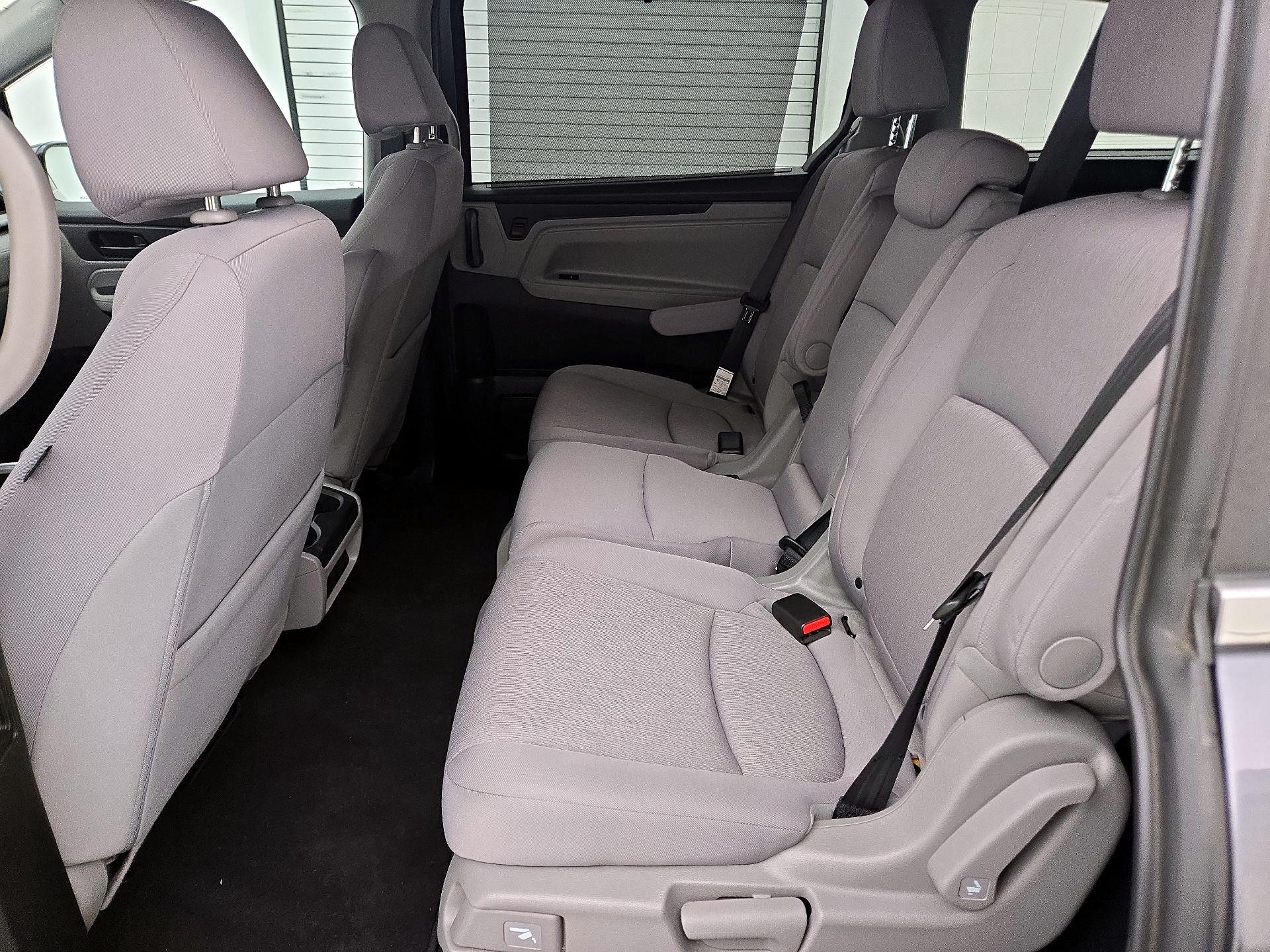 Thumbnail: 2018 Honda Odyssey - 18