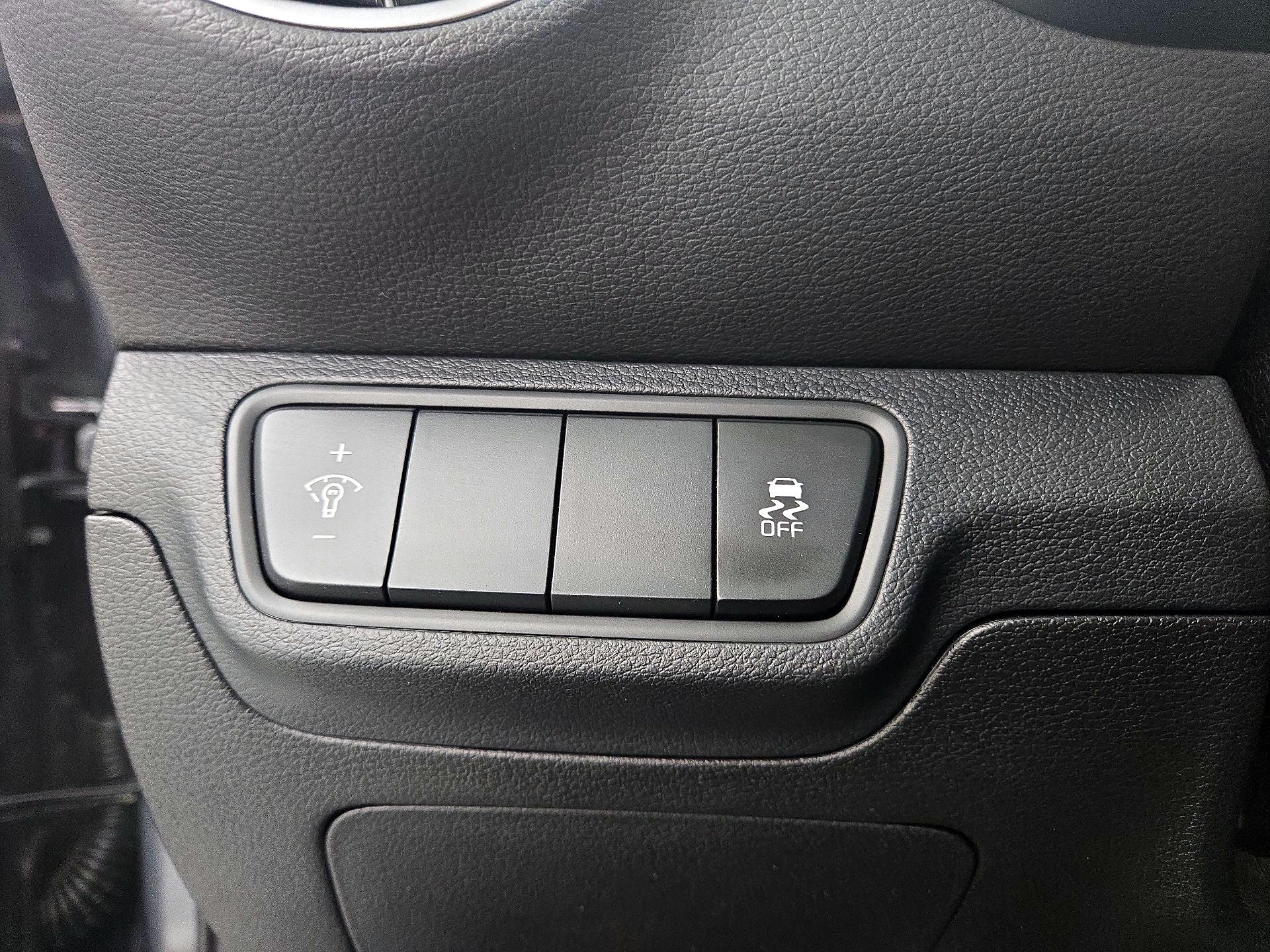 Thumbnail: 2023 Kia Forte - 13