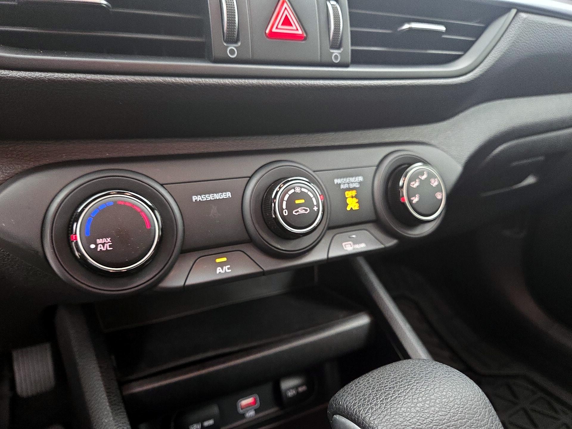 Thumbnail: 2023 Kia Forte - 16