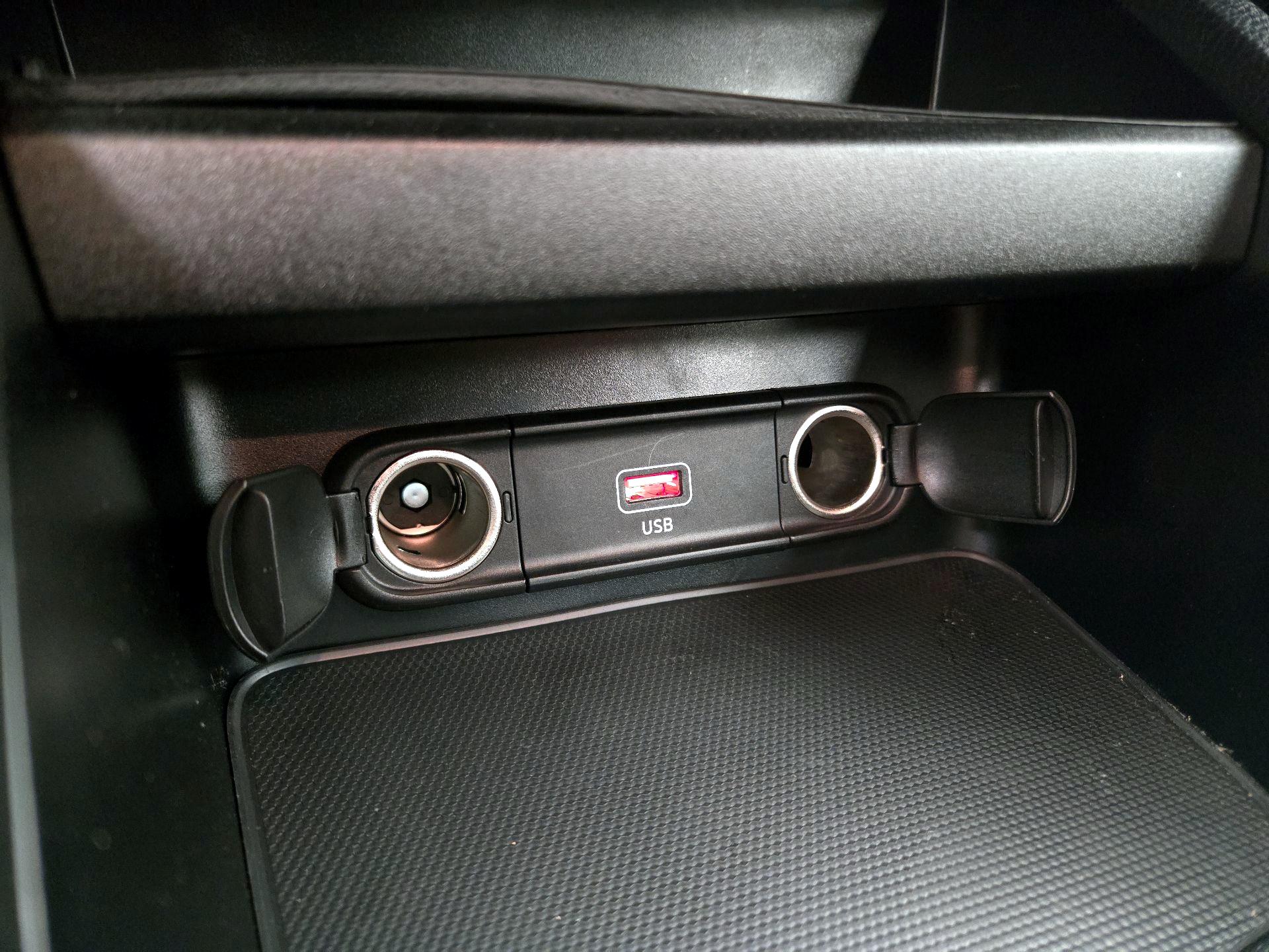 Thumbnail: 2023 Kia Forte - 18