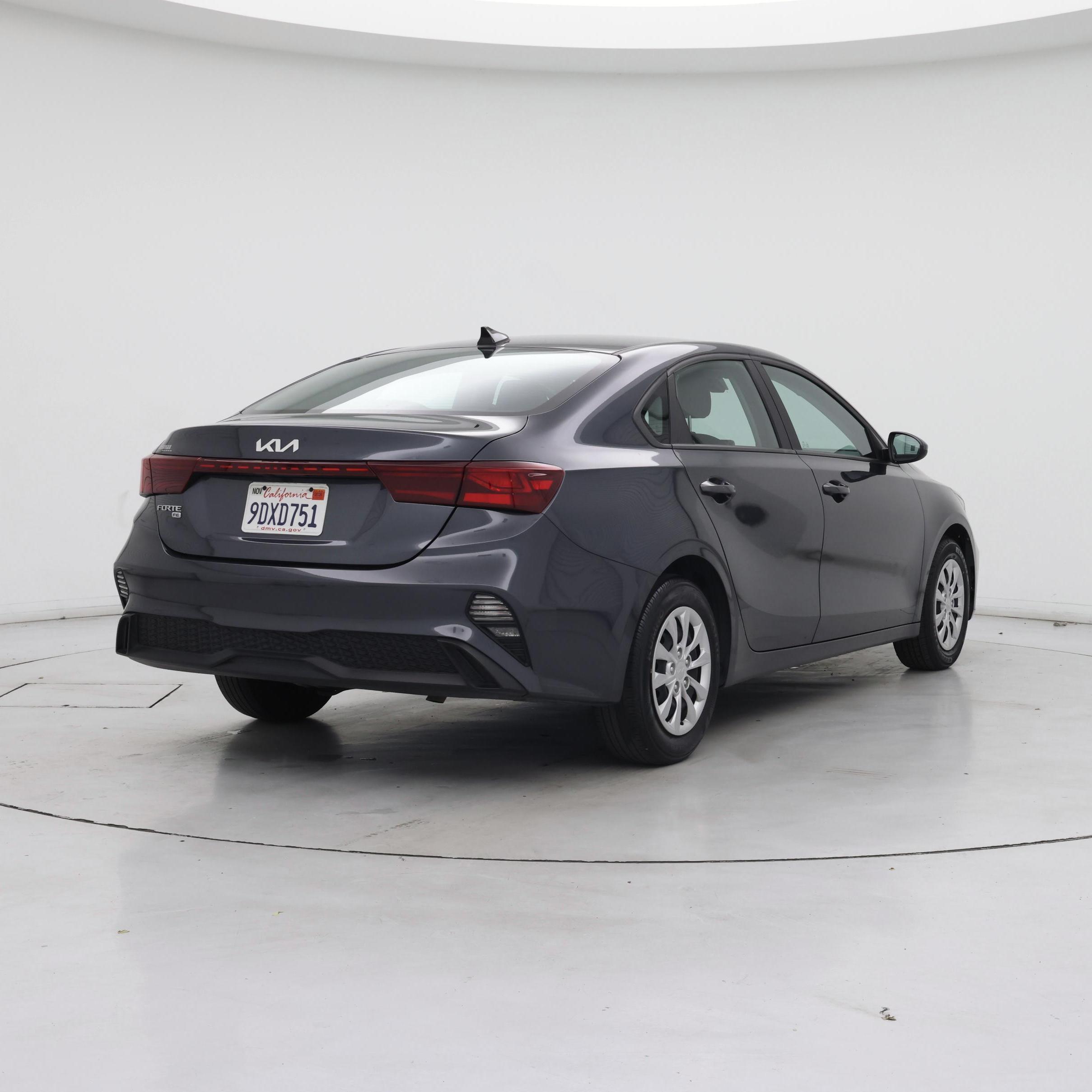 Thumbnail: 2023 Kia Forte - 8