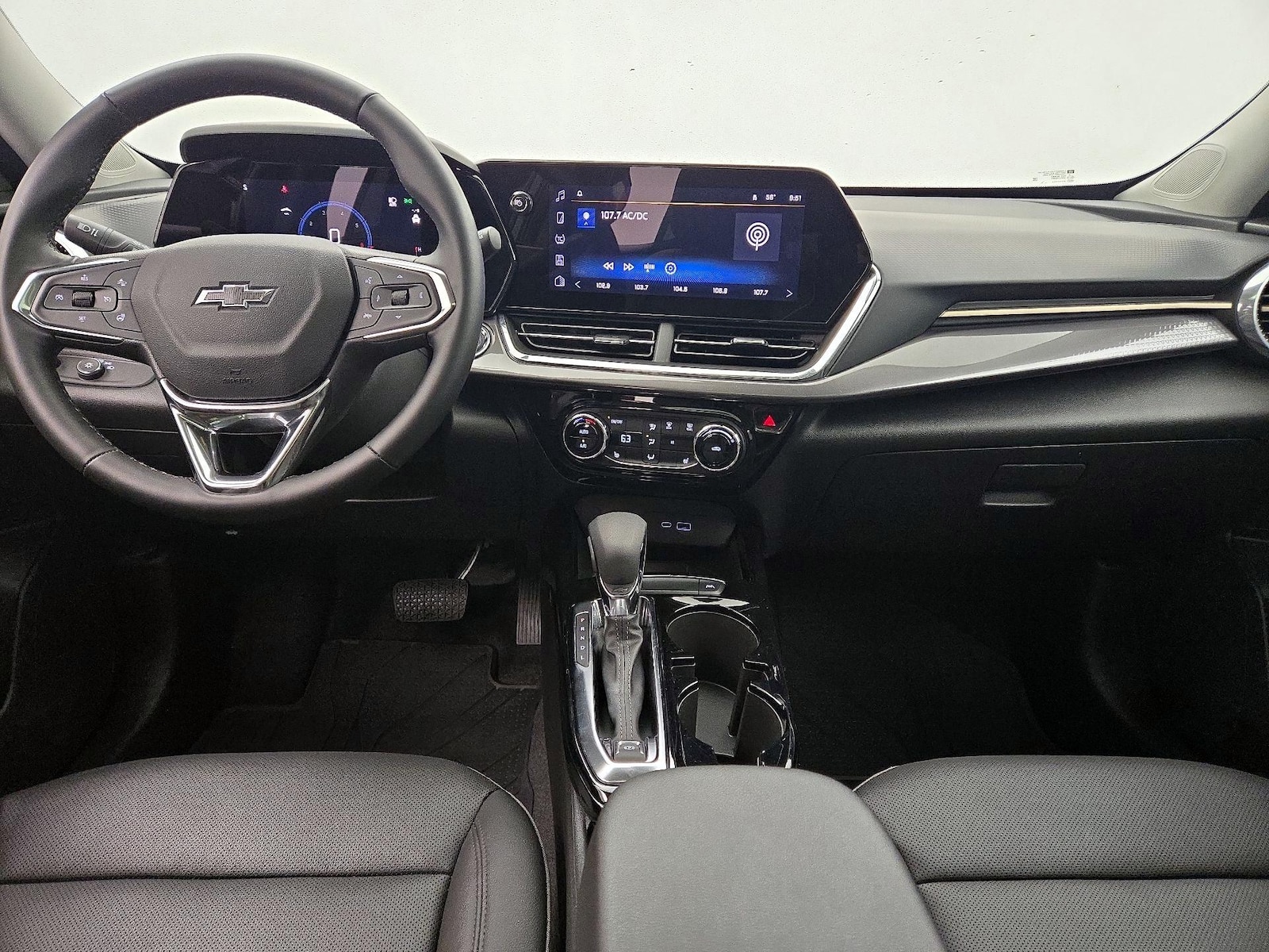 2025 Chevrolet Trax Activ - Photo 10