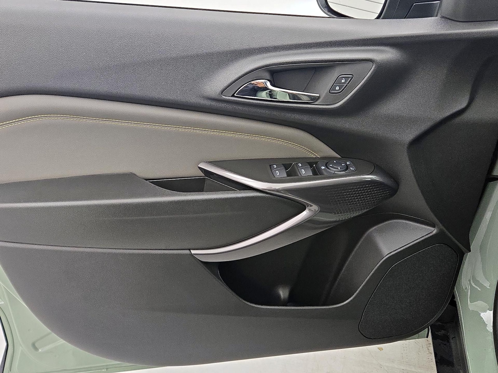 2025 Chevrolet Trax Activ - Photo 13