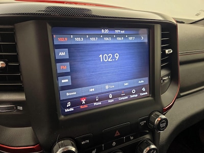 Radio (On)
