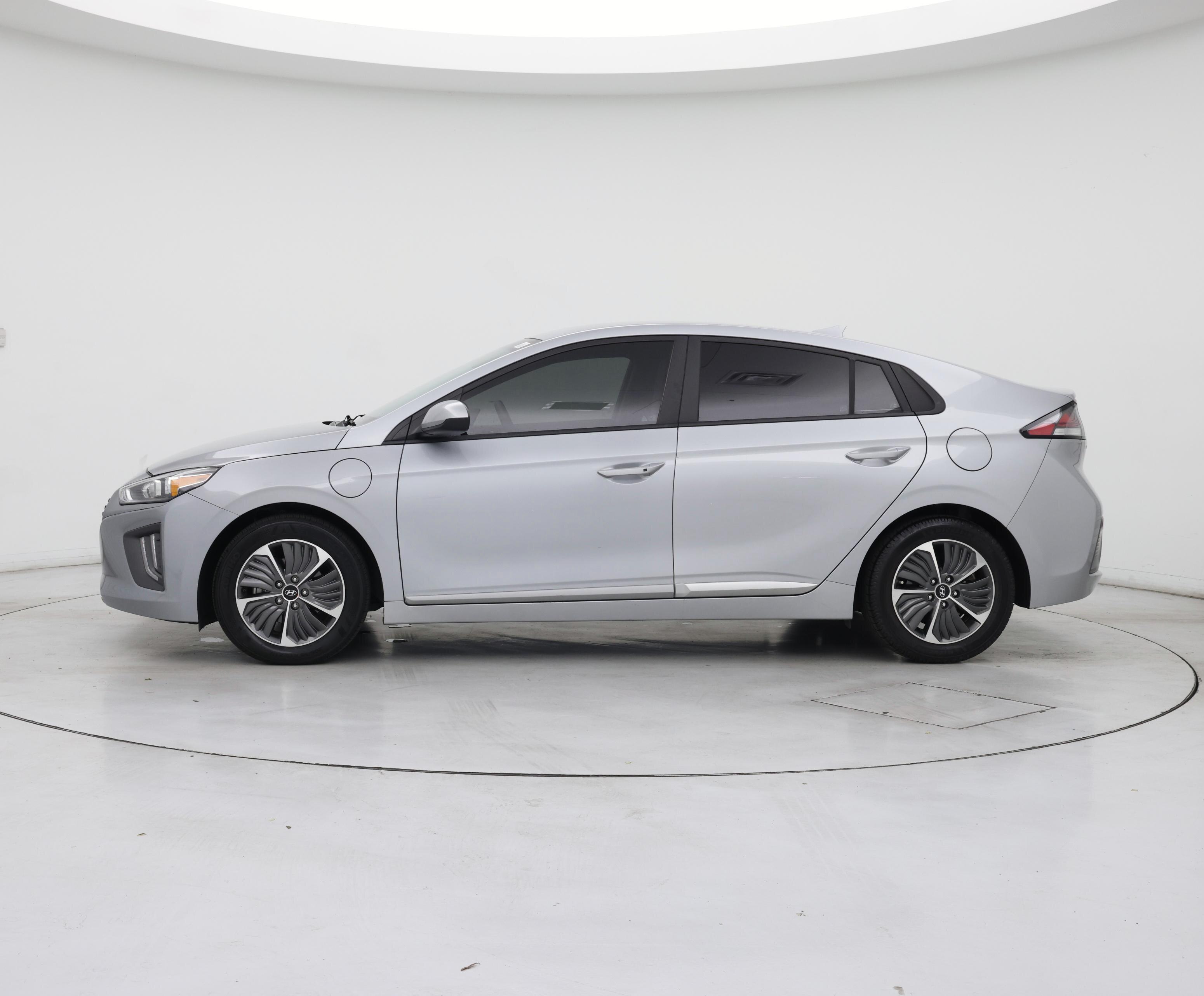 Thumbnail: 2021 Hyundai Ioniq - 3