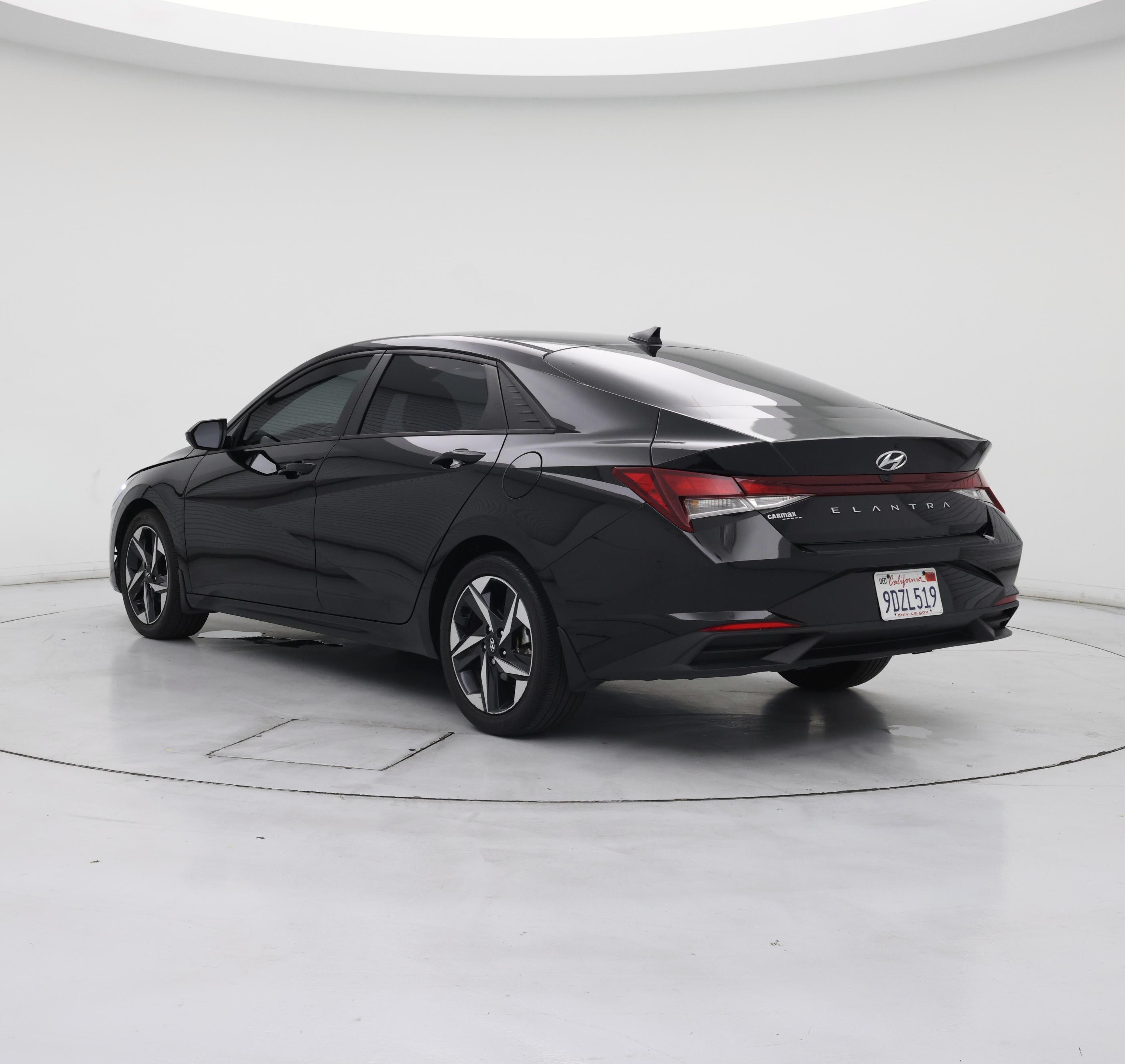 Thumbnail: 2023 Hyundai Elantra - 2