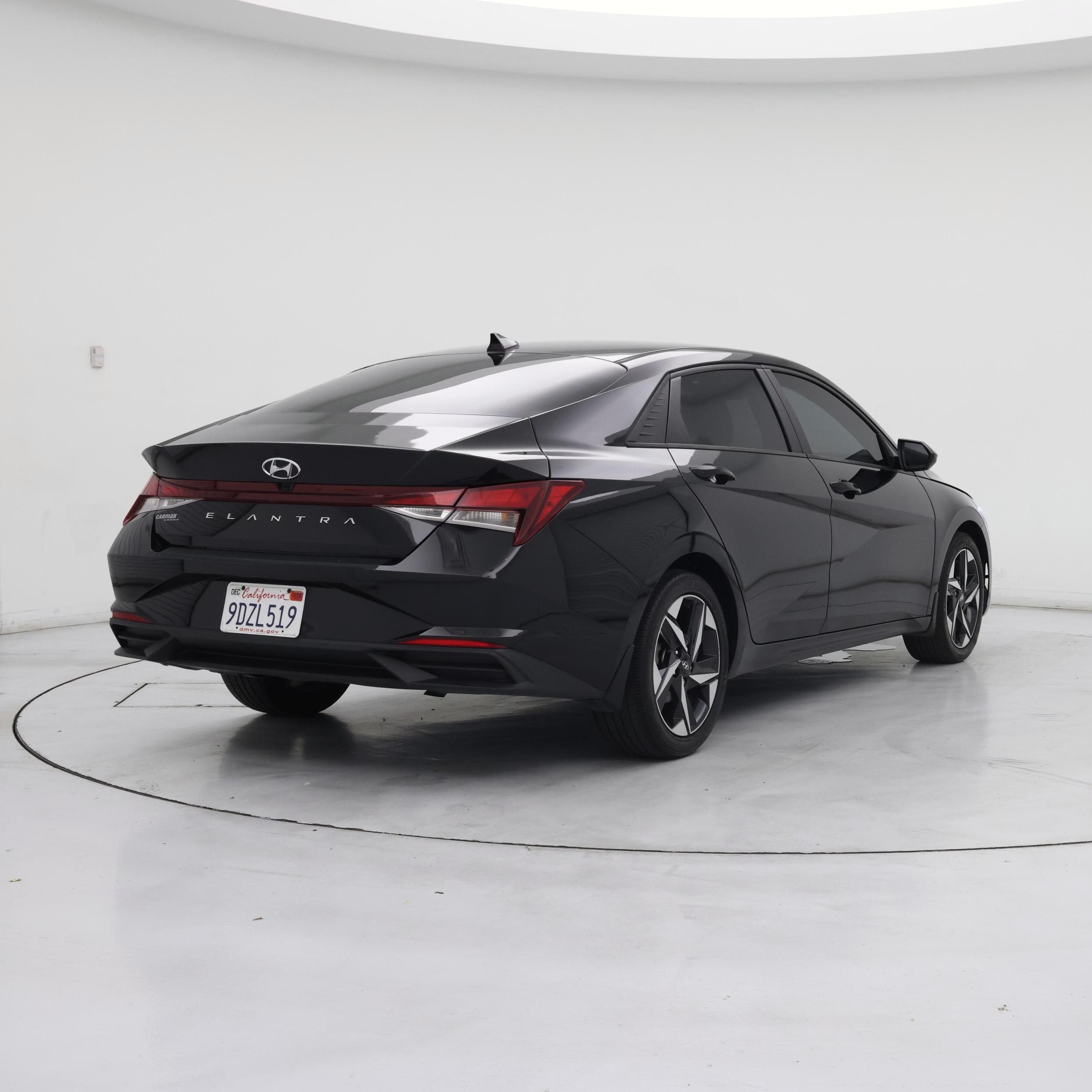 Thumbnail: 2023 Hyundai Elantra - 8