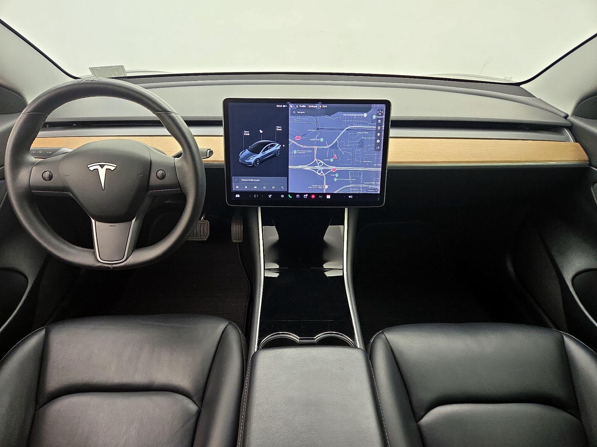 Thumbnail: 2020 Tesla Model 3 - 9