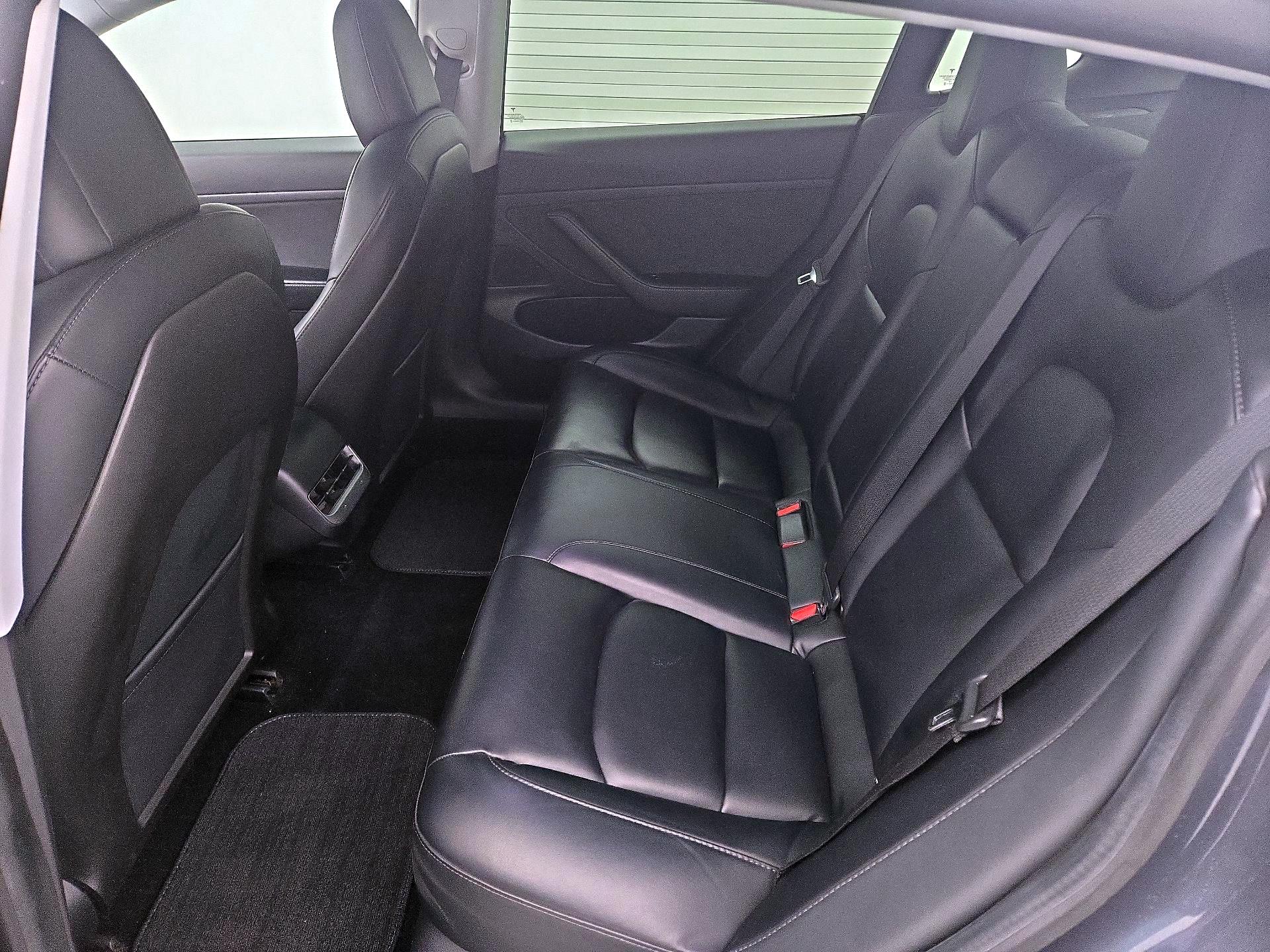 Thumbnail: 2020 Tesla Model 3 - 19