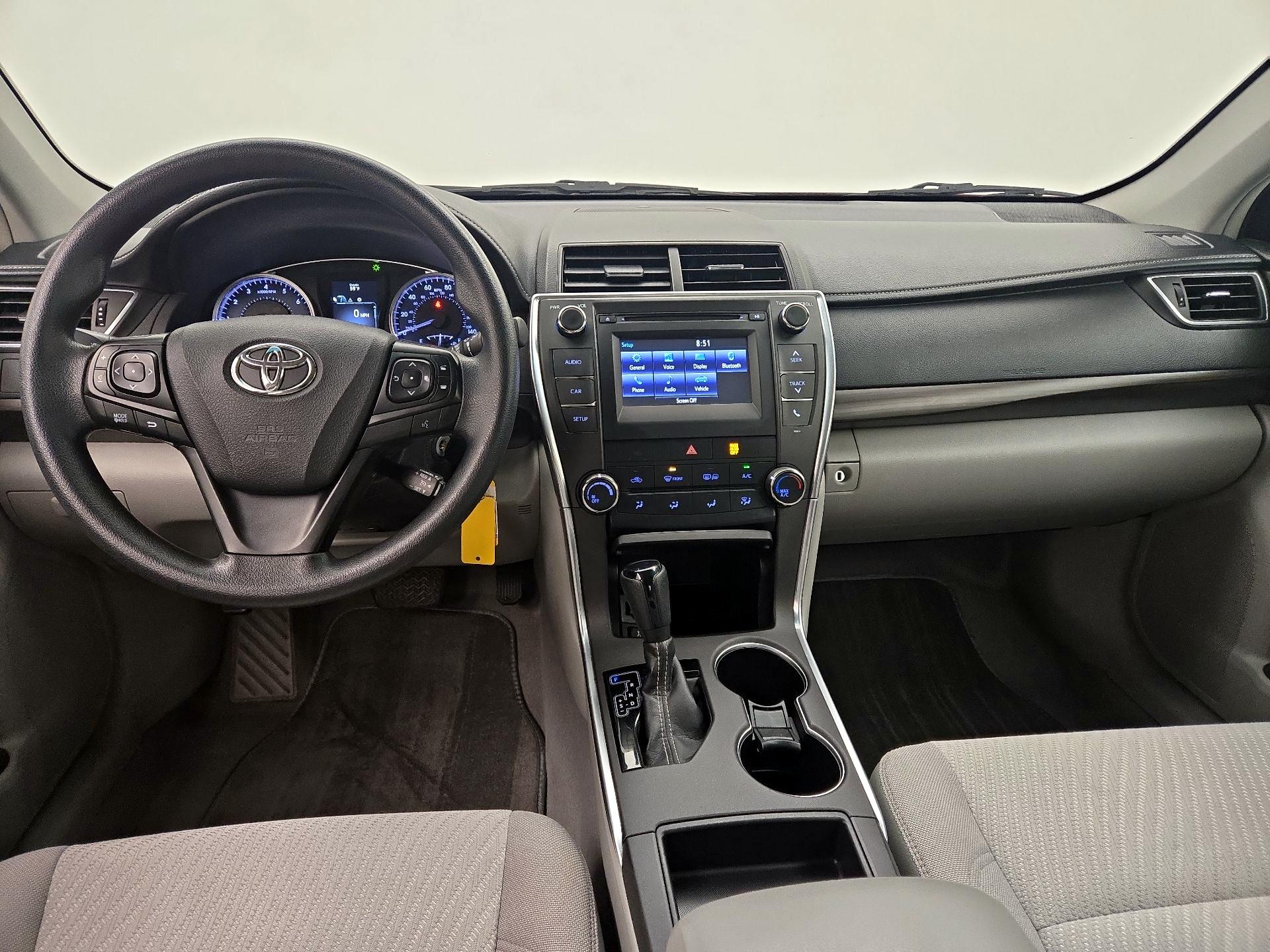 Thumbnail: 2017 Toyota Camry - 9