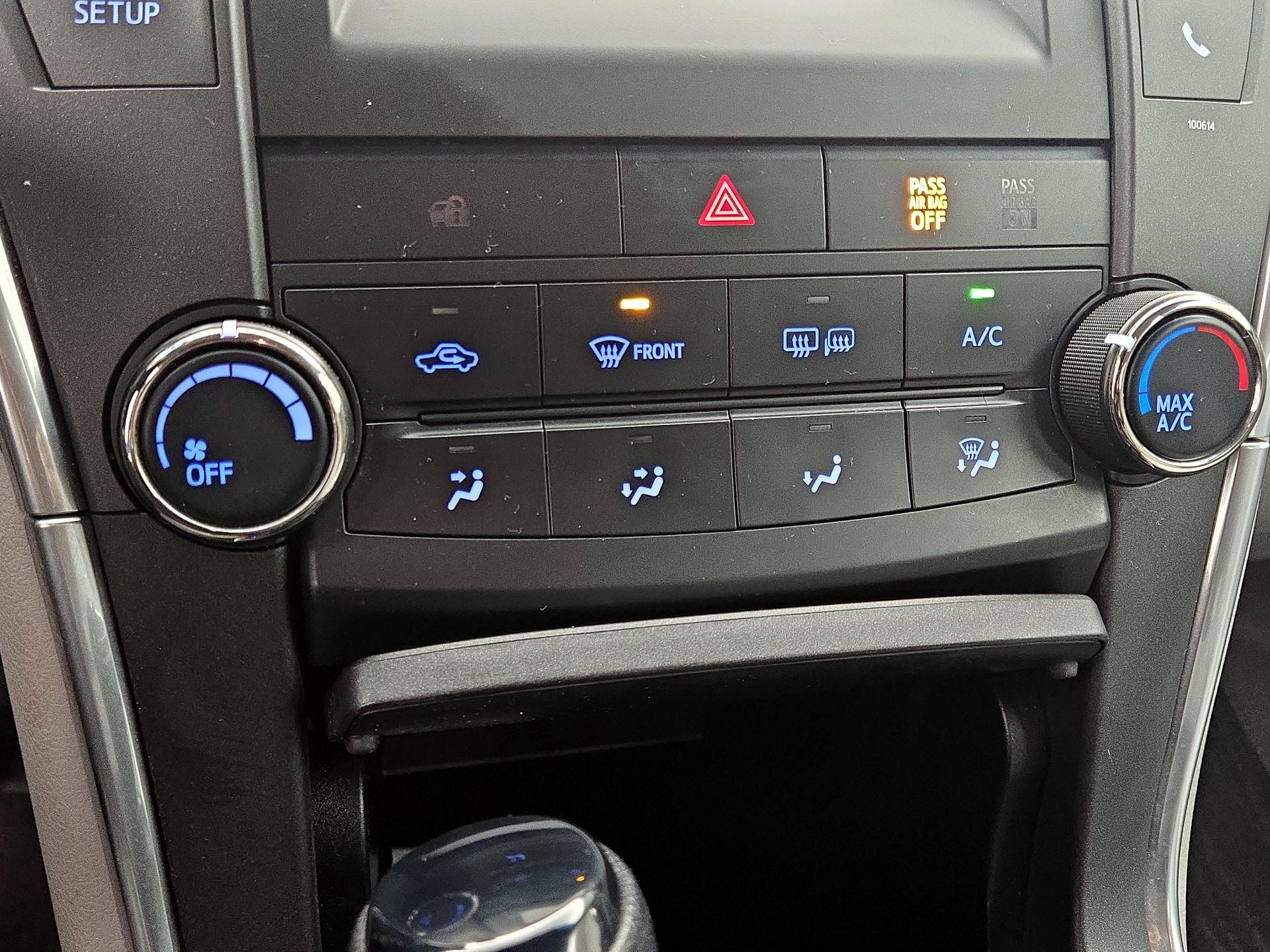 Thumbnail: 2017 Toyota Camry - 16