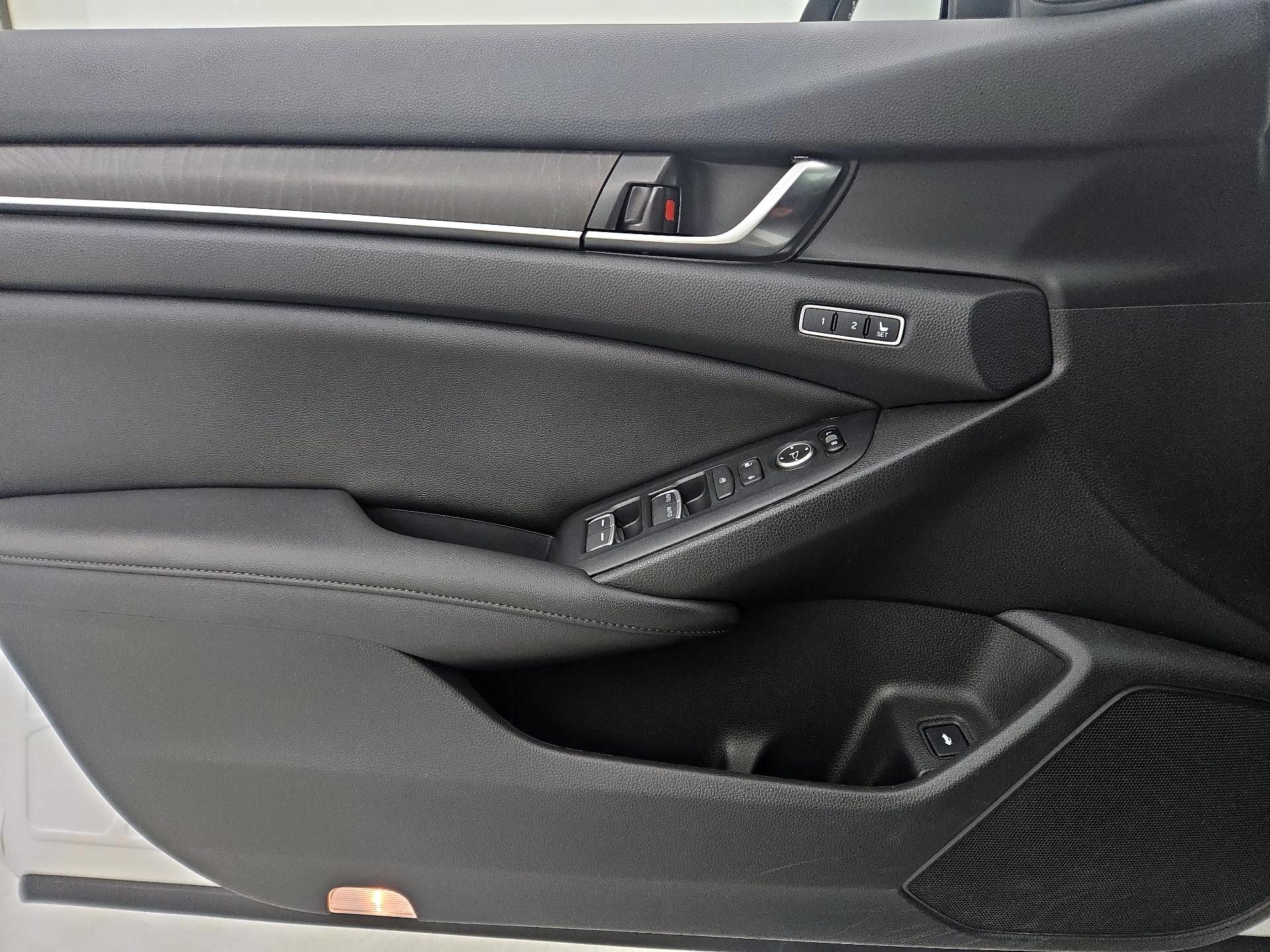 Thumbnail: 2019 Honda Accord - 12