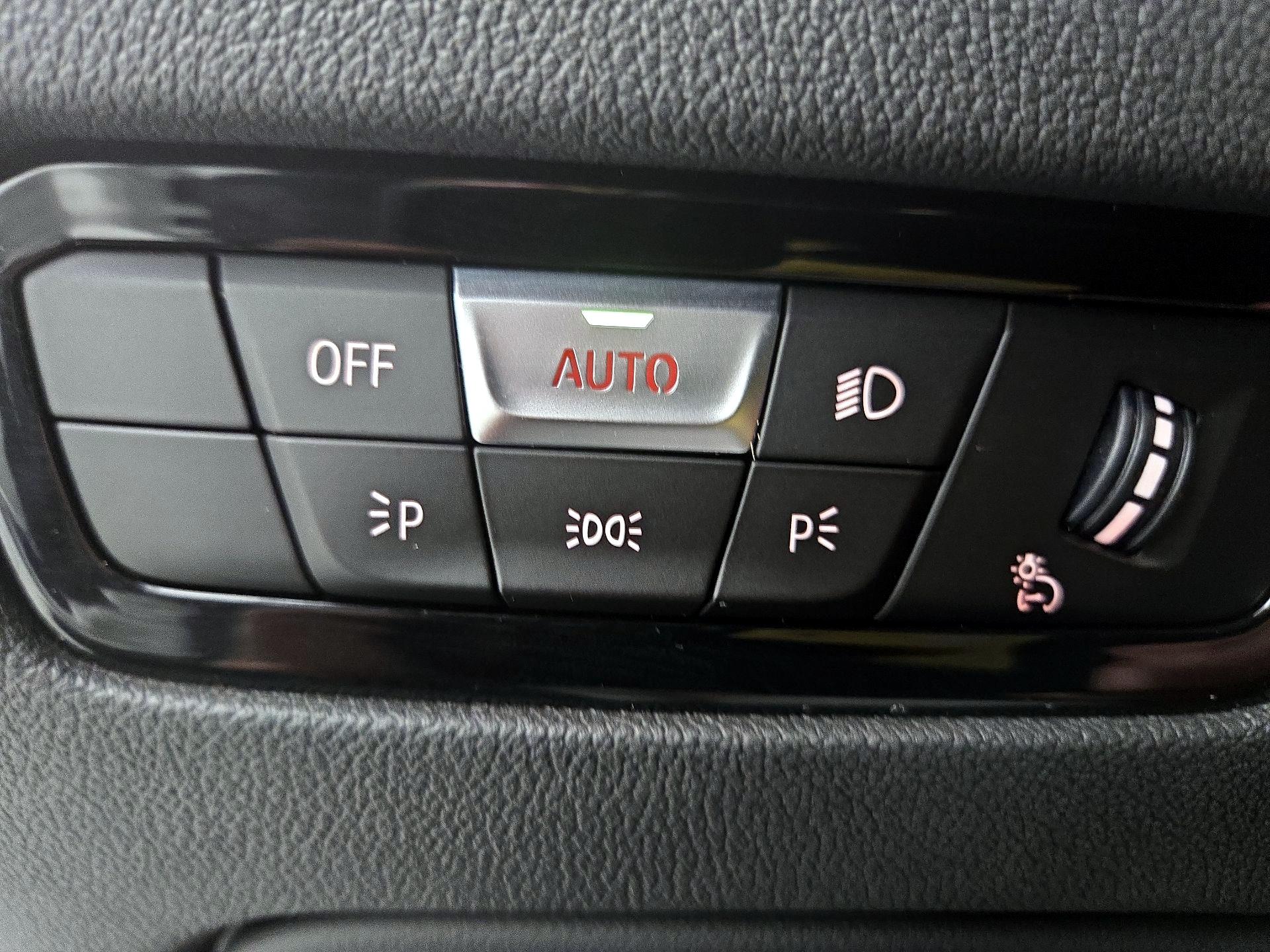 Thumbnail: 2021 BMW M3 - 13