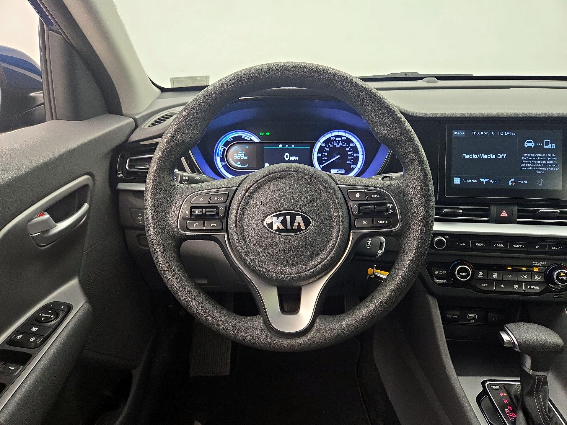 Thumbnail: 2020 Kia Niro - 10