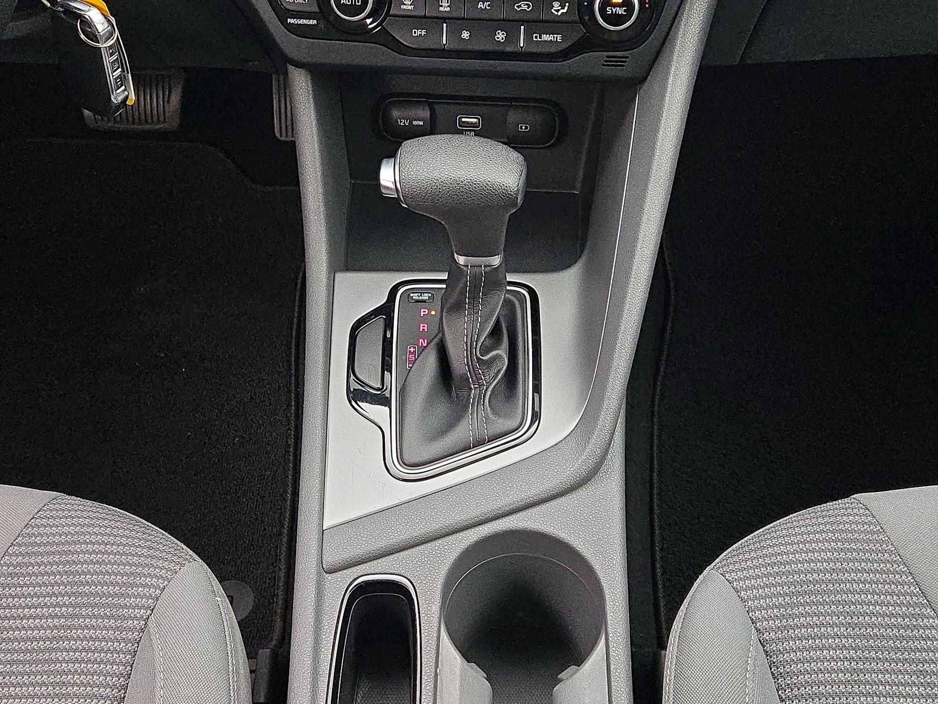 Thumbnail: 2020 Kia Niro - 17