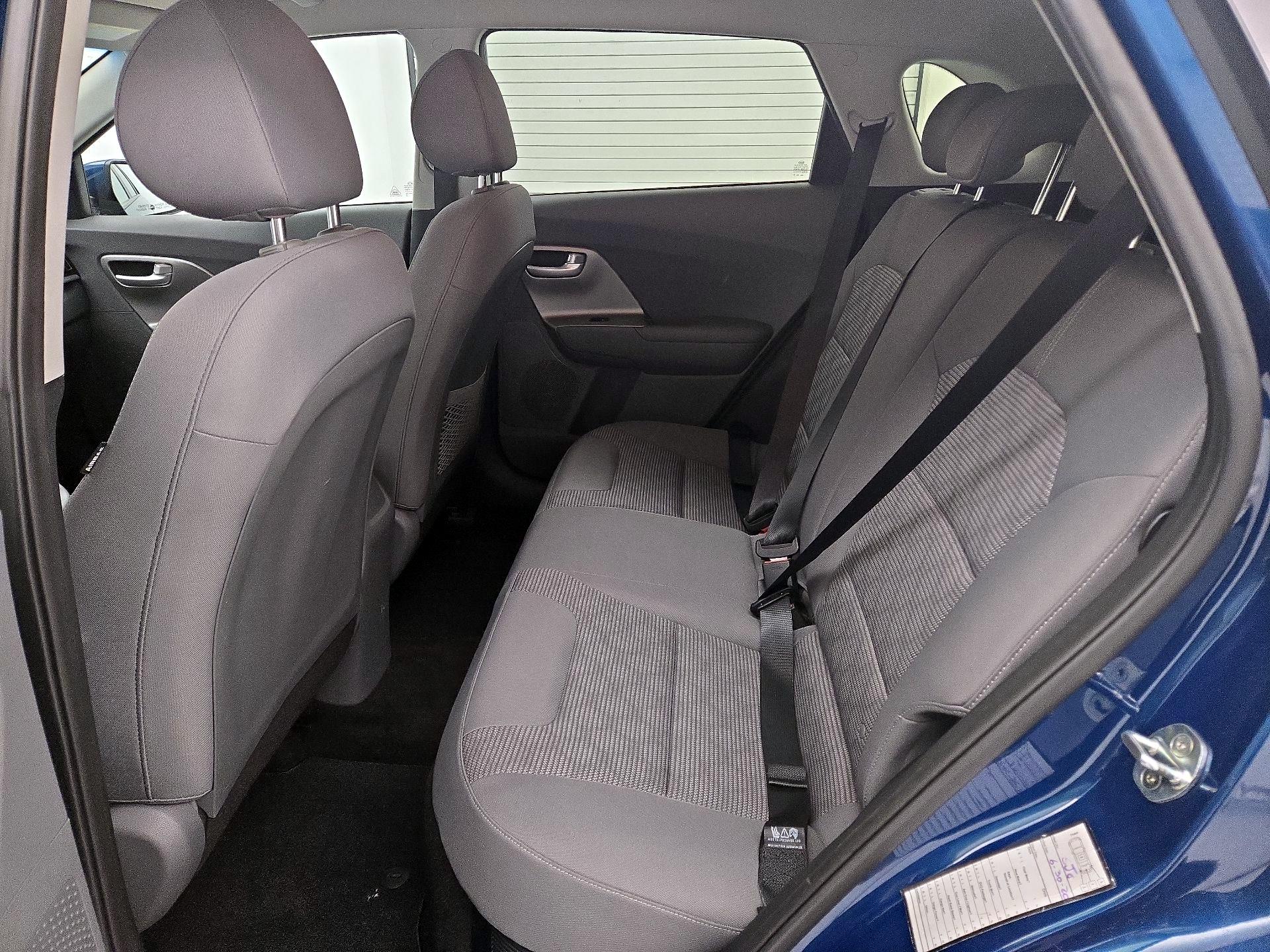 Thumbnail: 2020 Kia Niro - 19