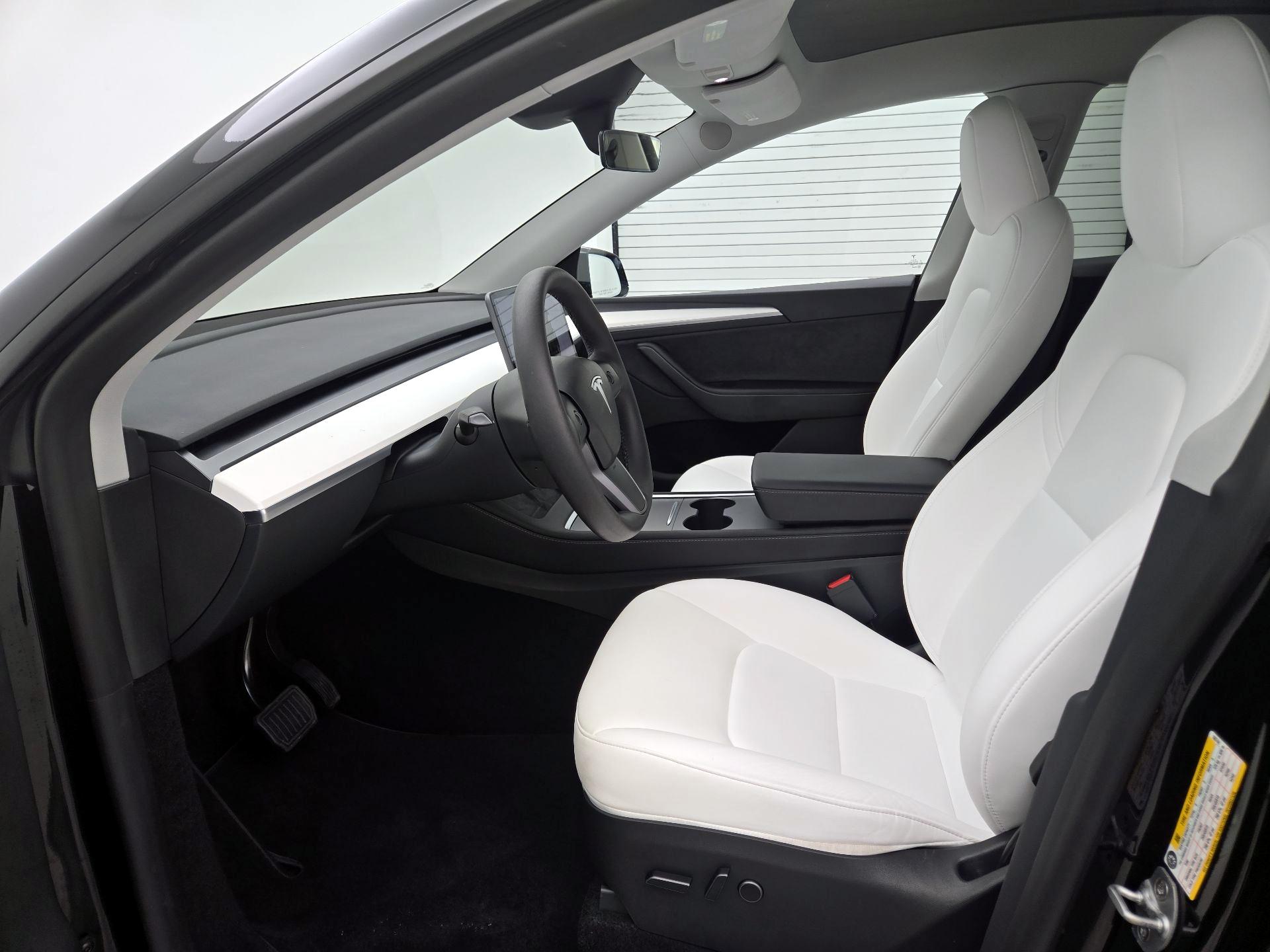 Thumbnail: 2023 Tesla Model Y - 11