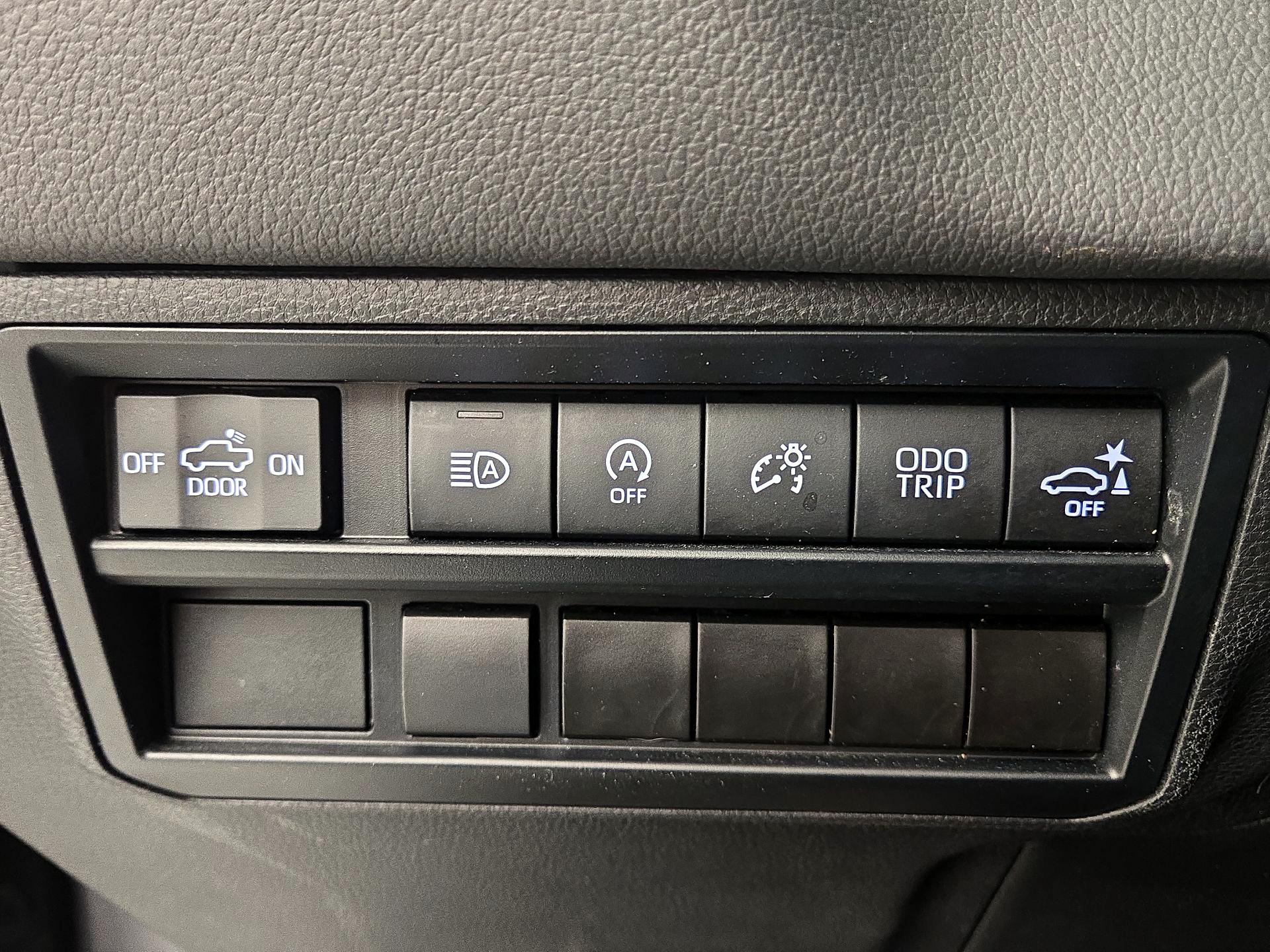 Thumbnail: 2023 Toyota Tundra - 13