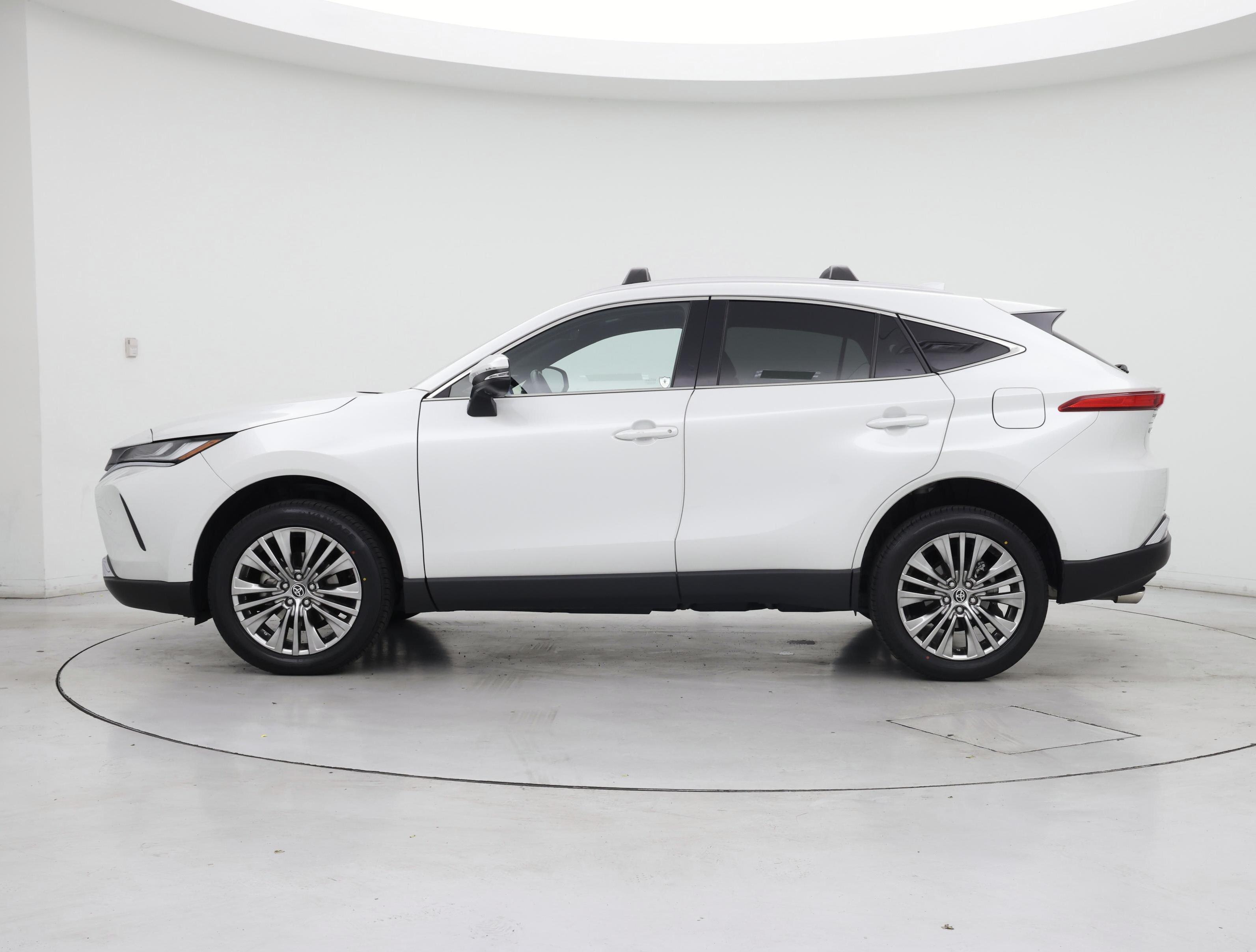 Thumbnail: 2024 Toyota Venza - 3