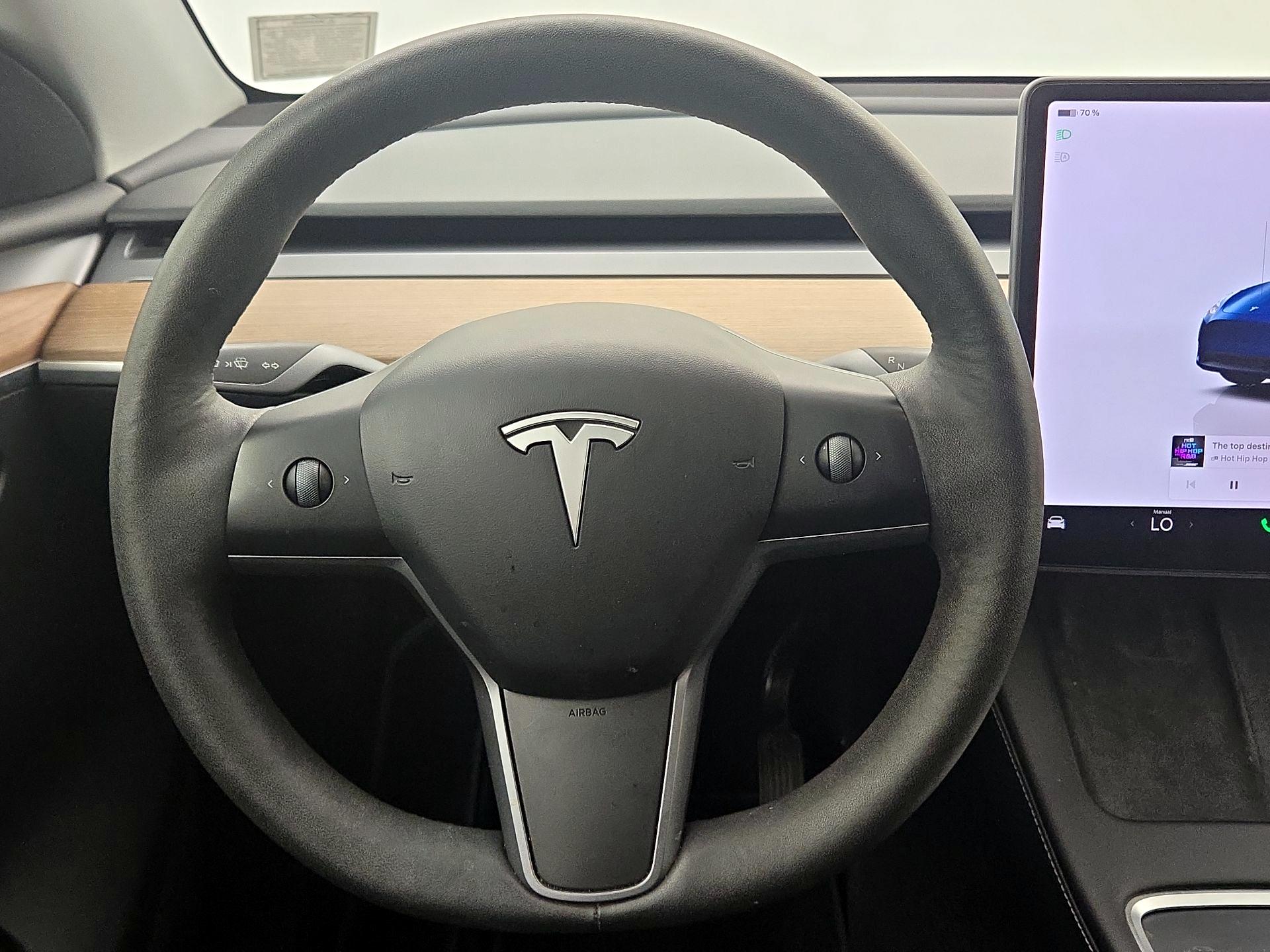 Thumbnail: 2023 Tesla Model Y - 10