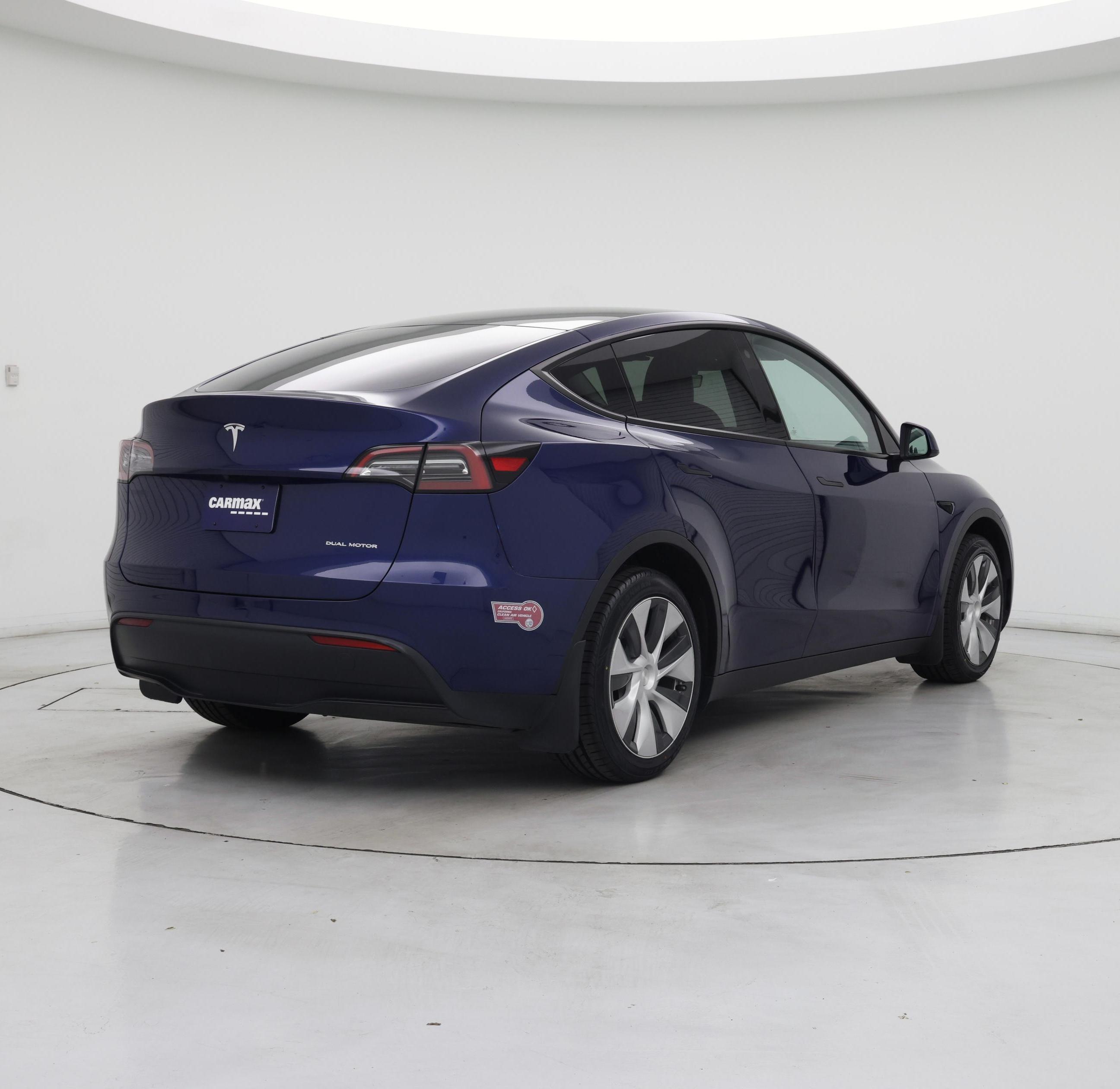 Thumbnail: 2023 Tesla Model Y - 8