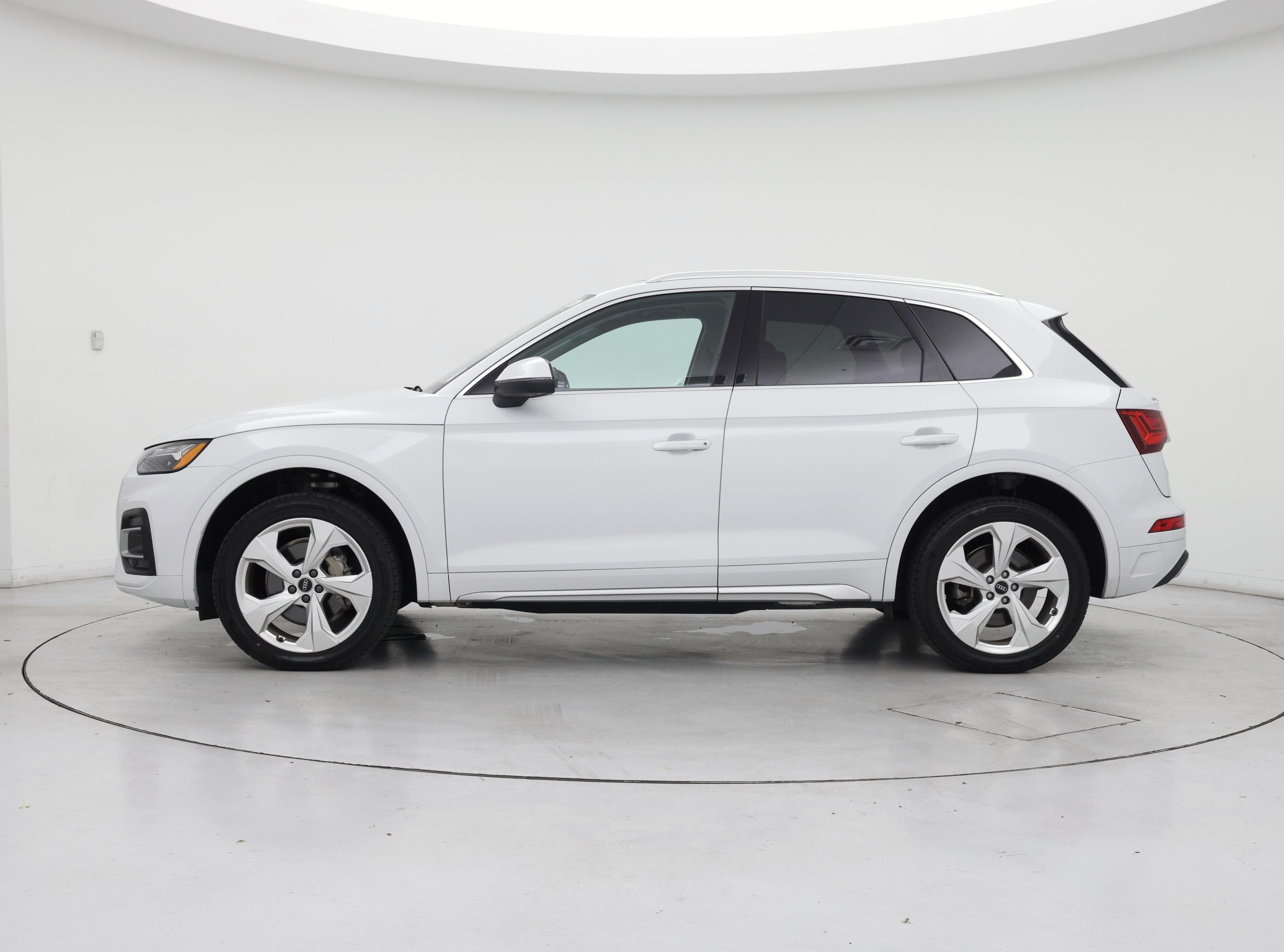 Thumbnail: 2021 Audi Q5 - 3