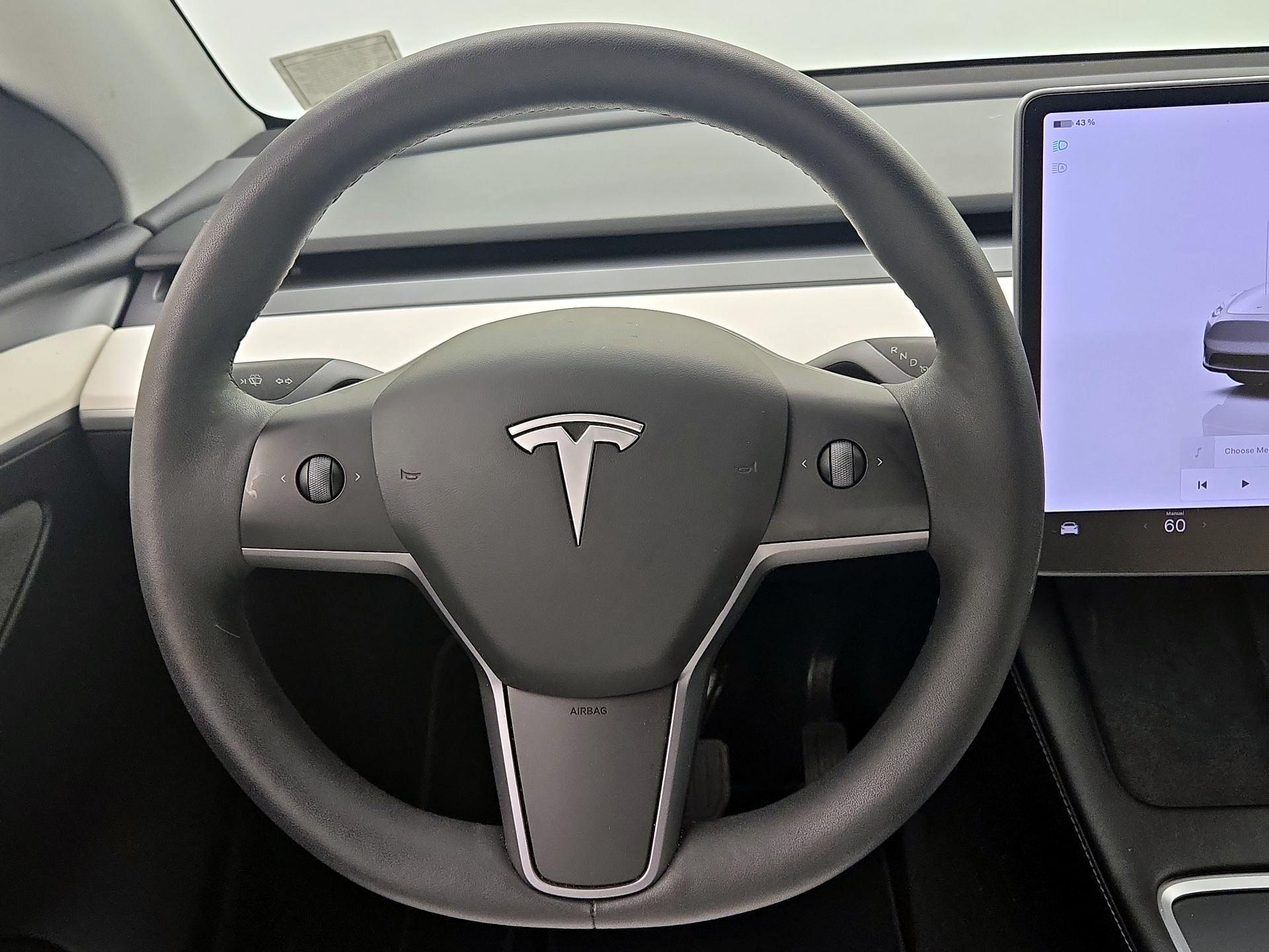 Thumbnail: 2023 Tesla Model Y - 10