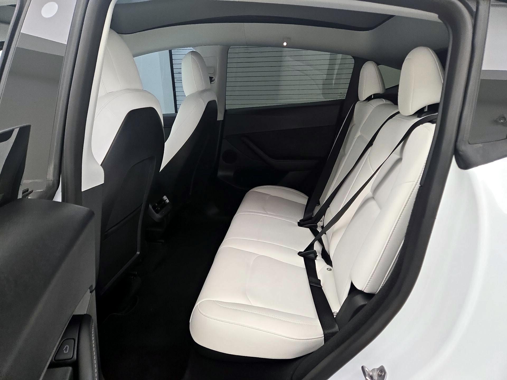 Thumbnail: 2023 Tesla Model Y - 18