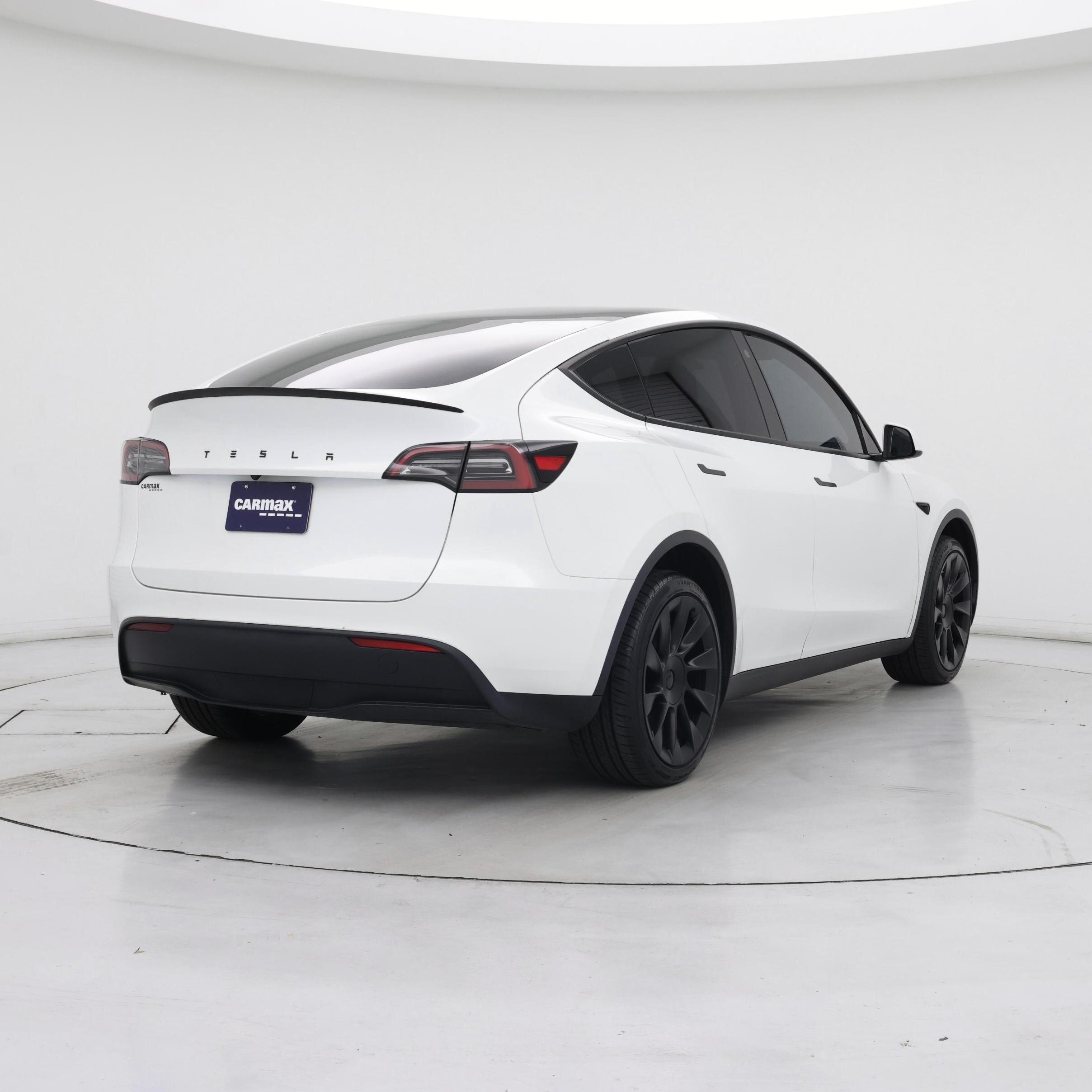 Thumbnail: 2023 Tesla Model Y - 8