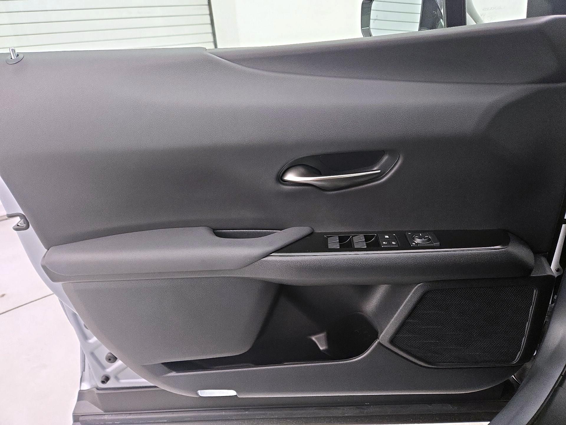 Thumbnail: 2024 Lexus UX - 12