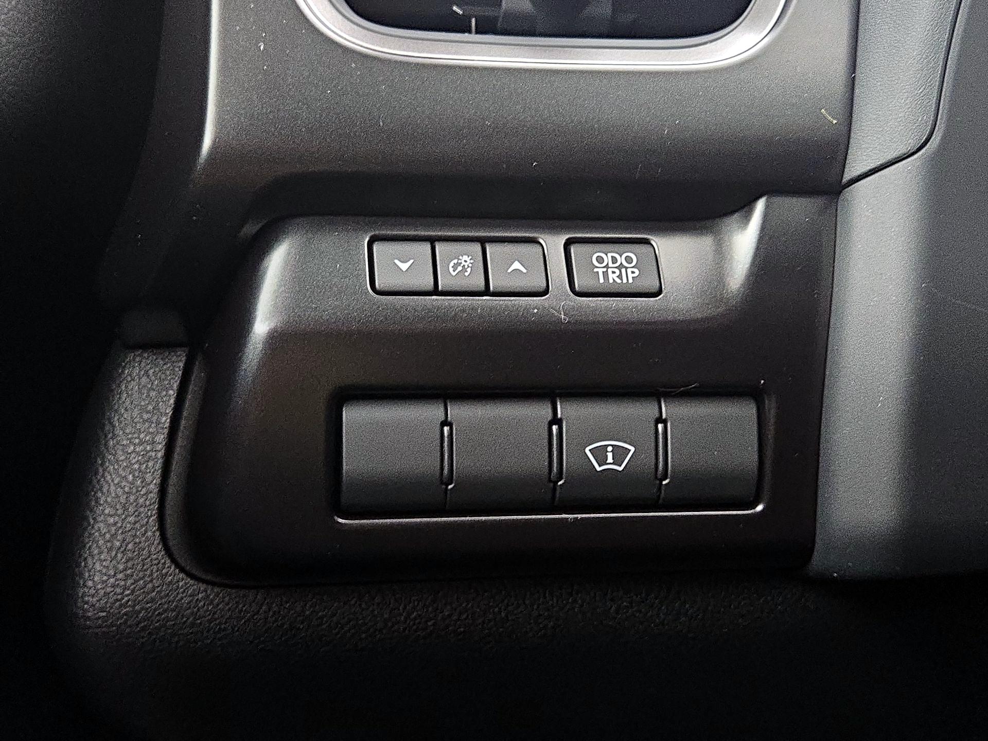 Thumbnail: 2024 Lexus UX - 13