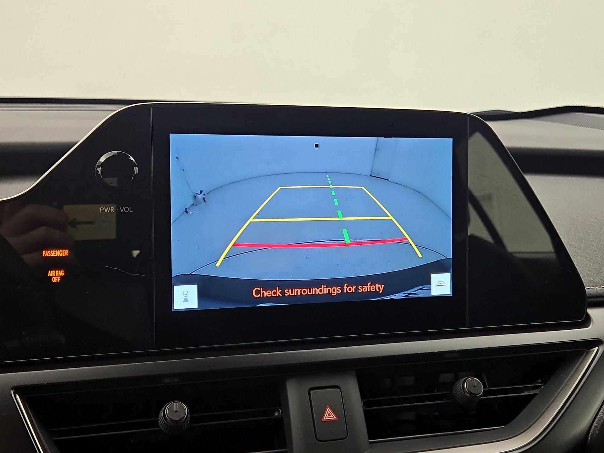 Thumbnail: 2024 Lexus UX - 14