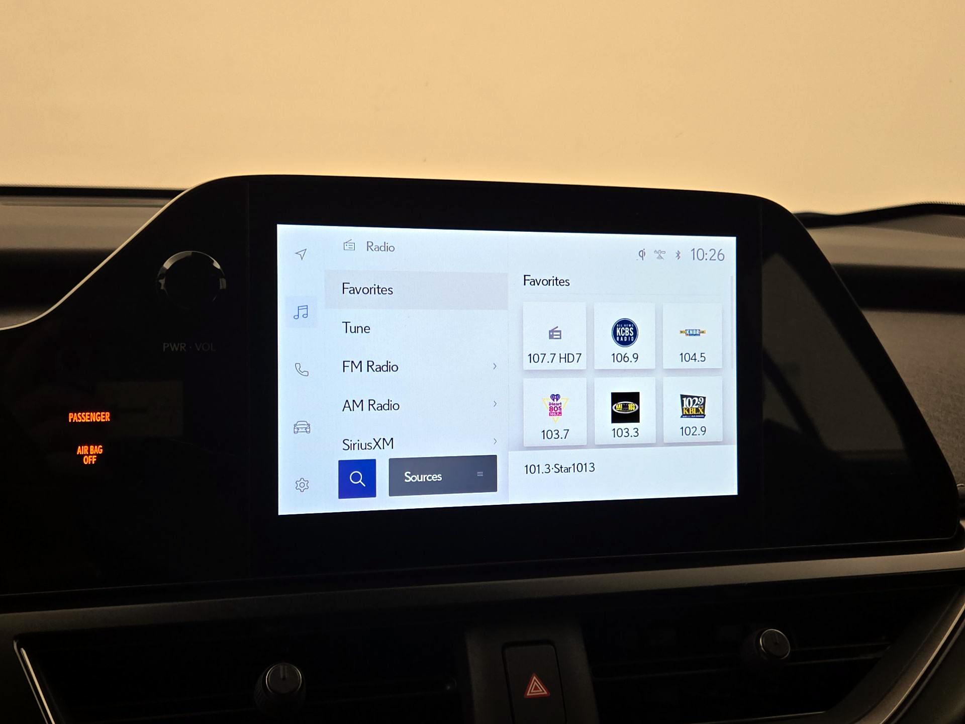 Thumbnail: 2024 Lexus UX - 15