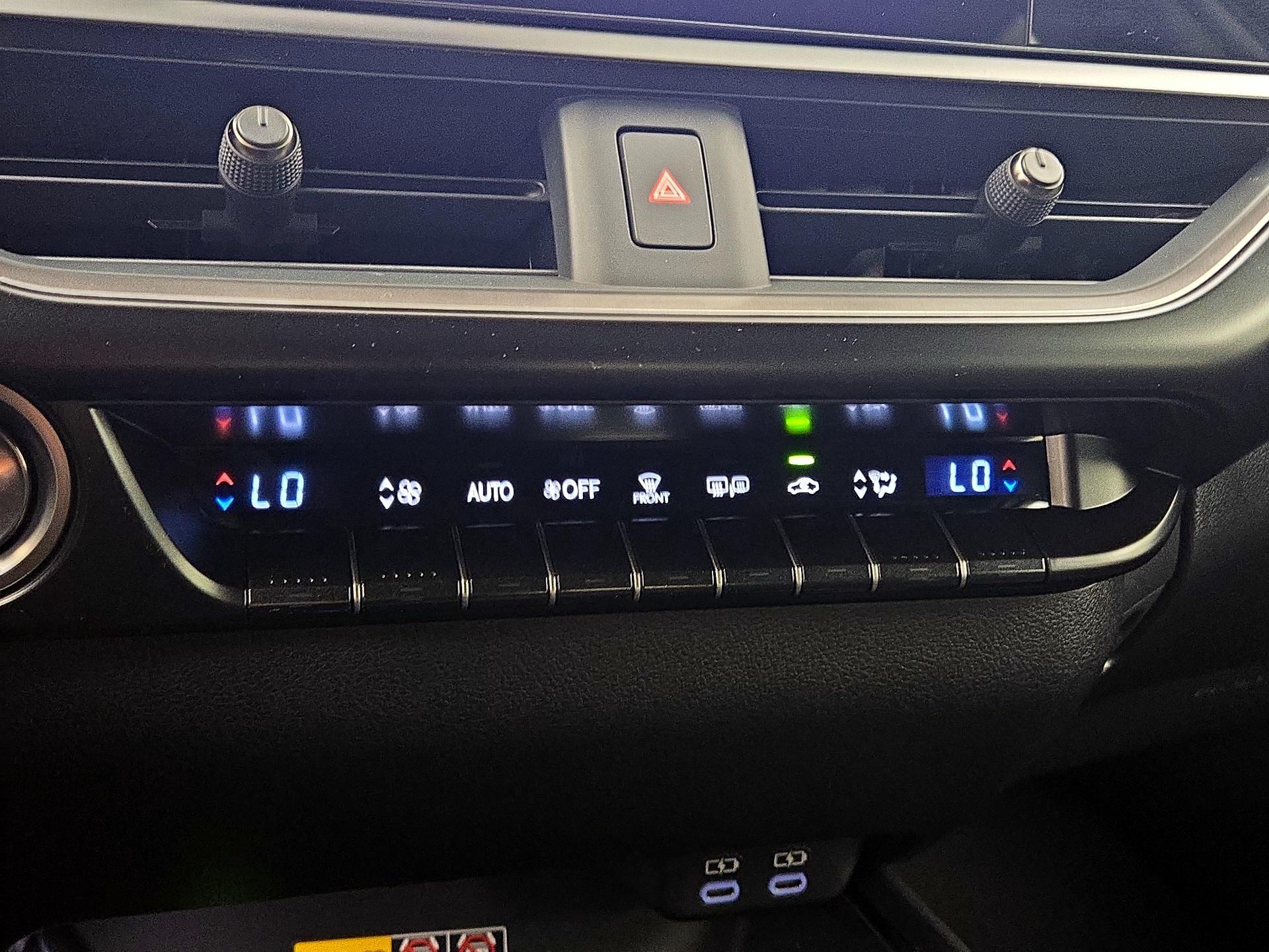 Thumbnail: 2024 Lexus UX - 16