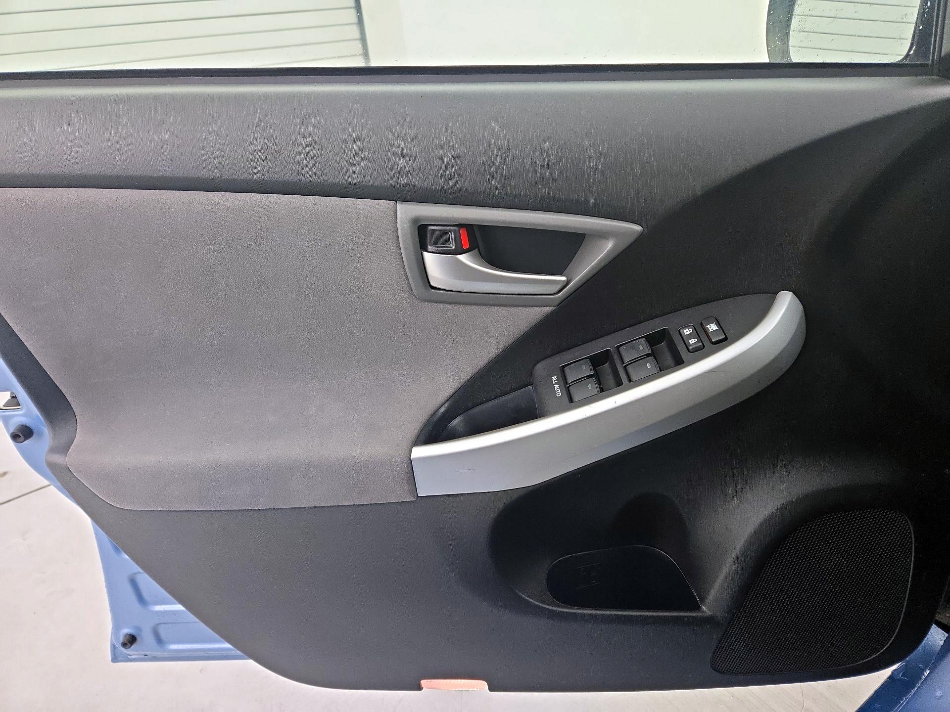 Thumbnail: 2014 Toyota Prius - 12