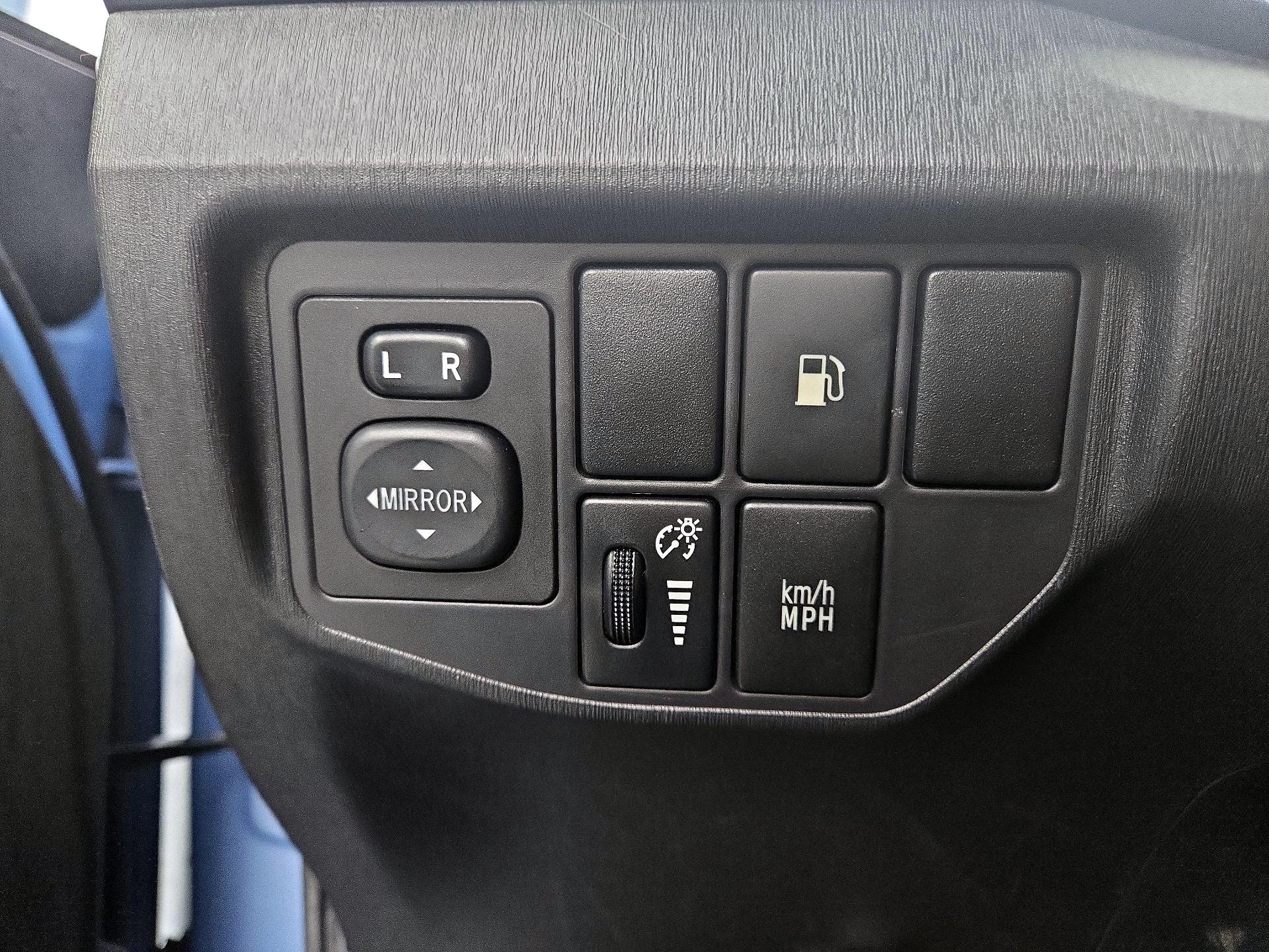 Thumbnail: 2014 Toyota Prius - 13