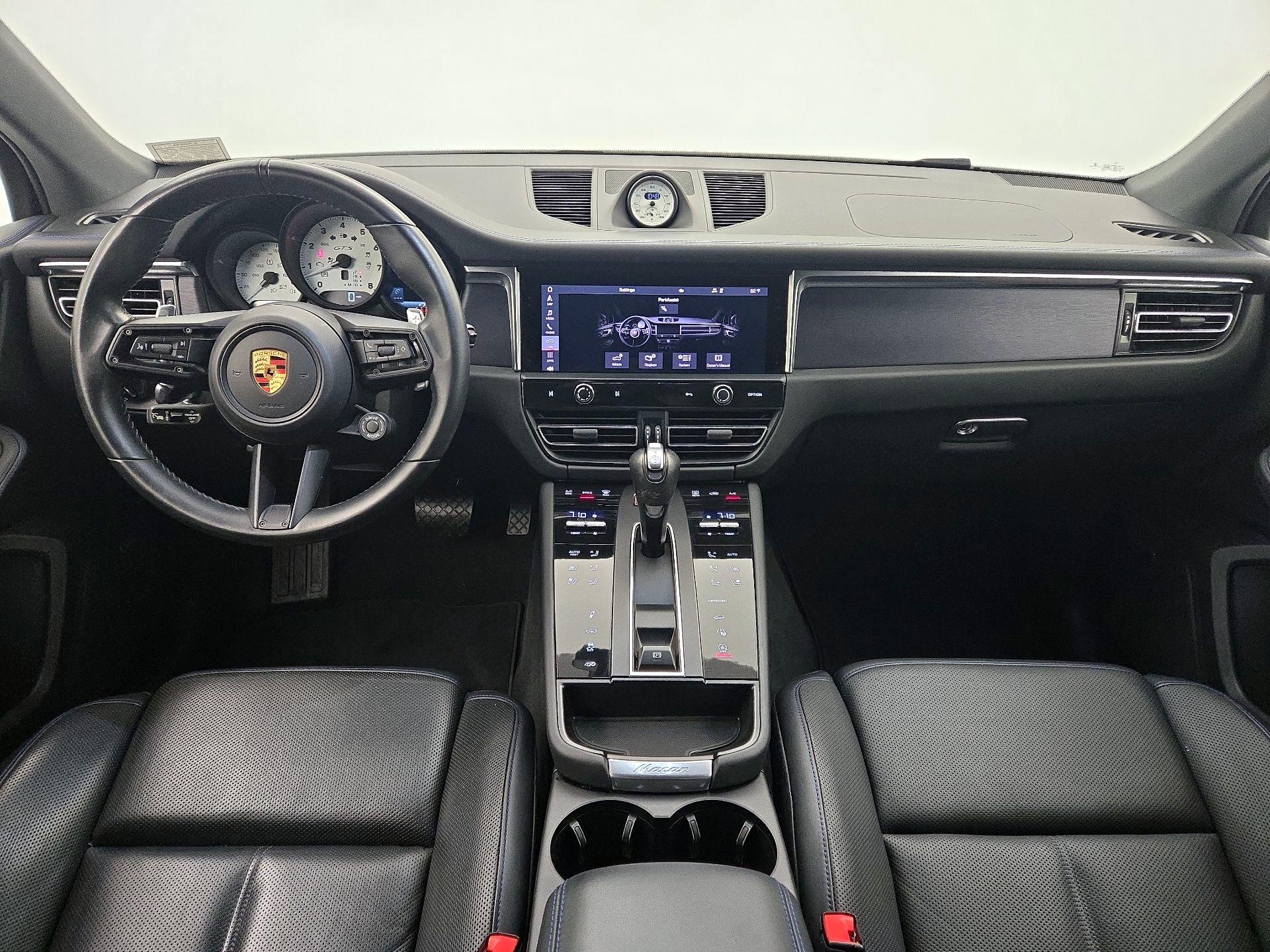 Thumbnail: 2023 Porsche Macan - 9