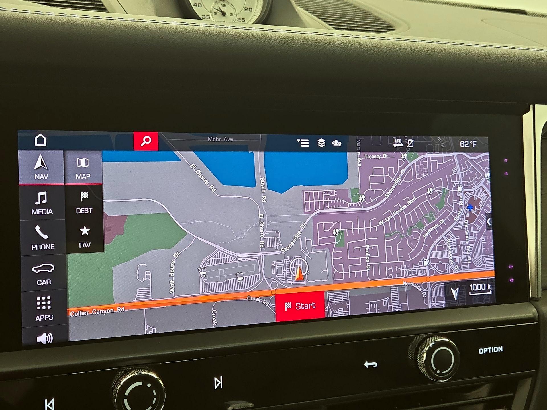 Thumbnail: 2023 Porsche Macan - 14