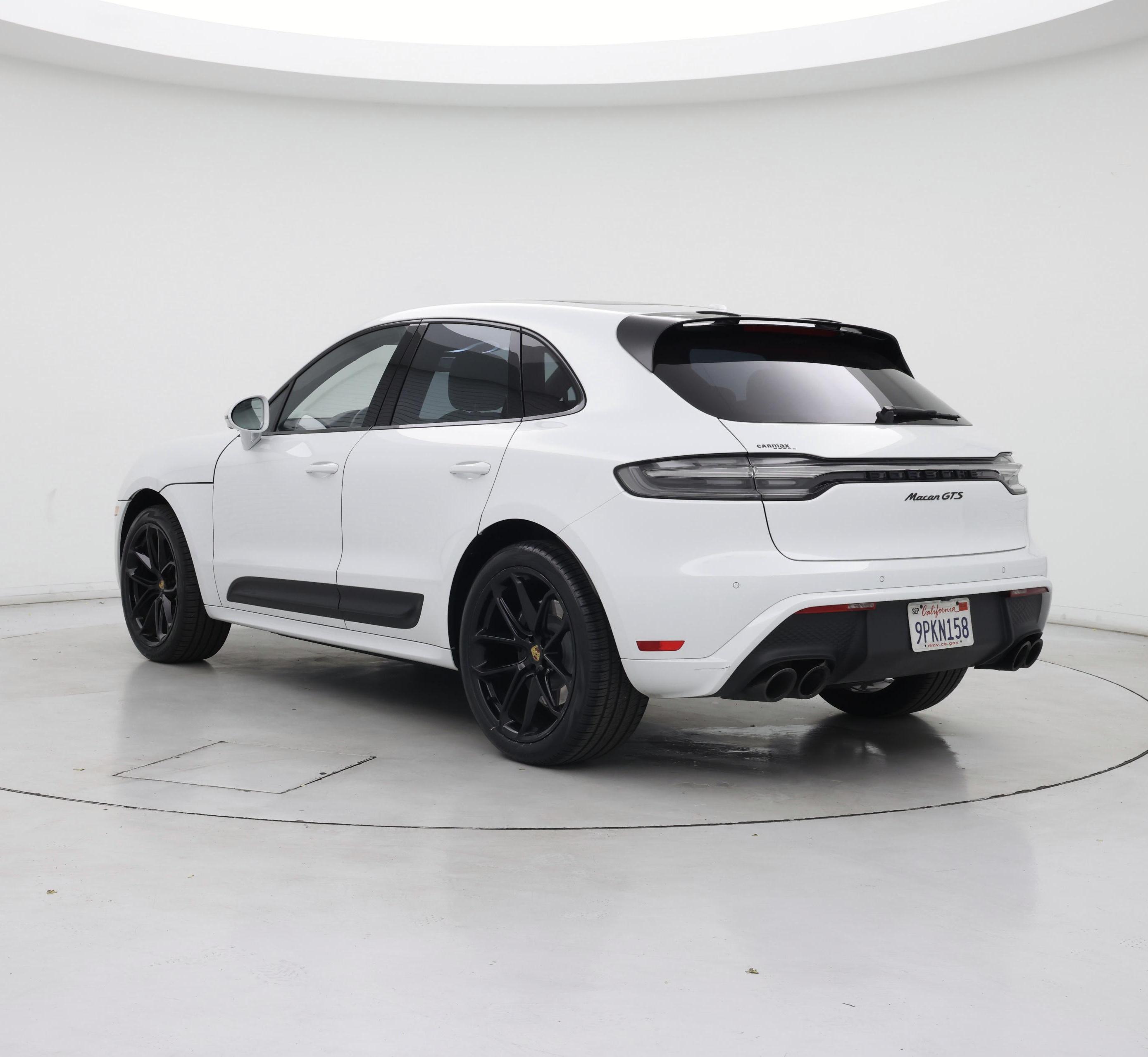 Thumbnail: 2023 Porsche Macan - 2