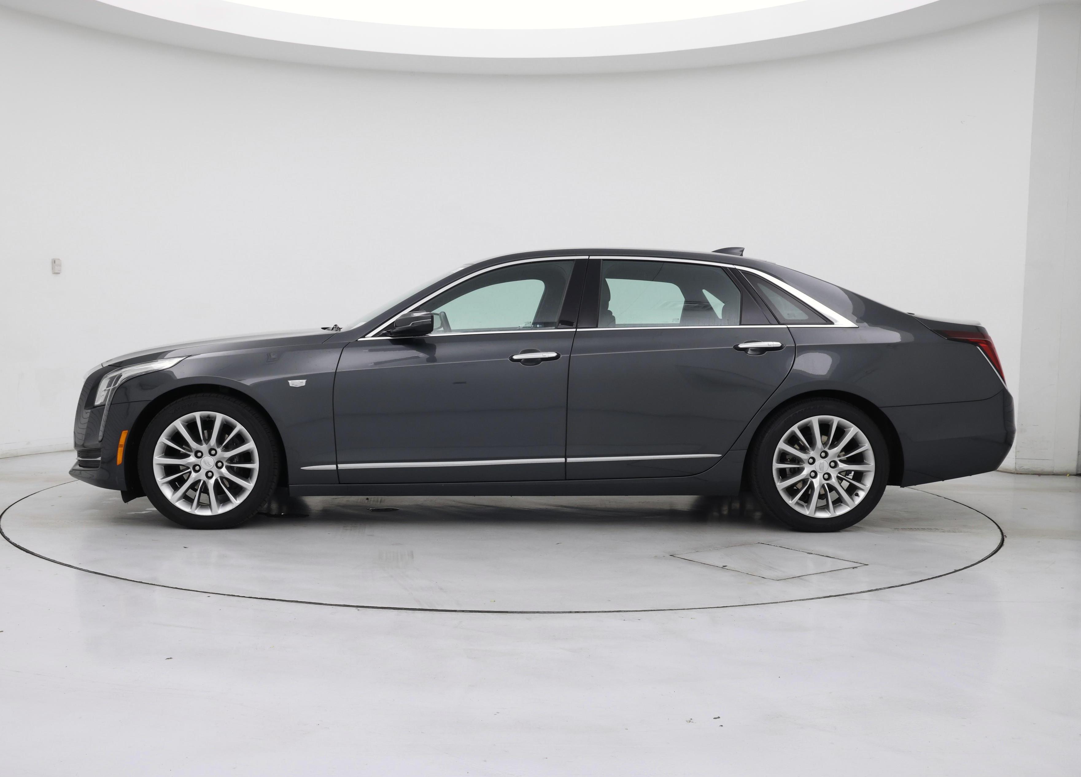 Thumbnail: 2017 Cadillac CT6 - 3