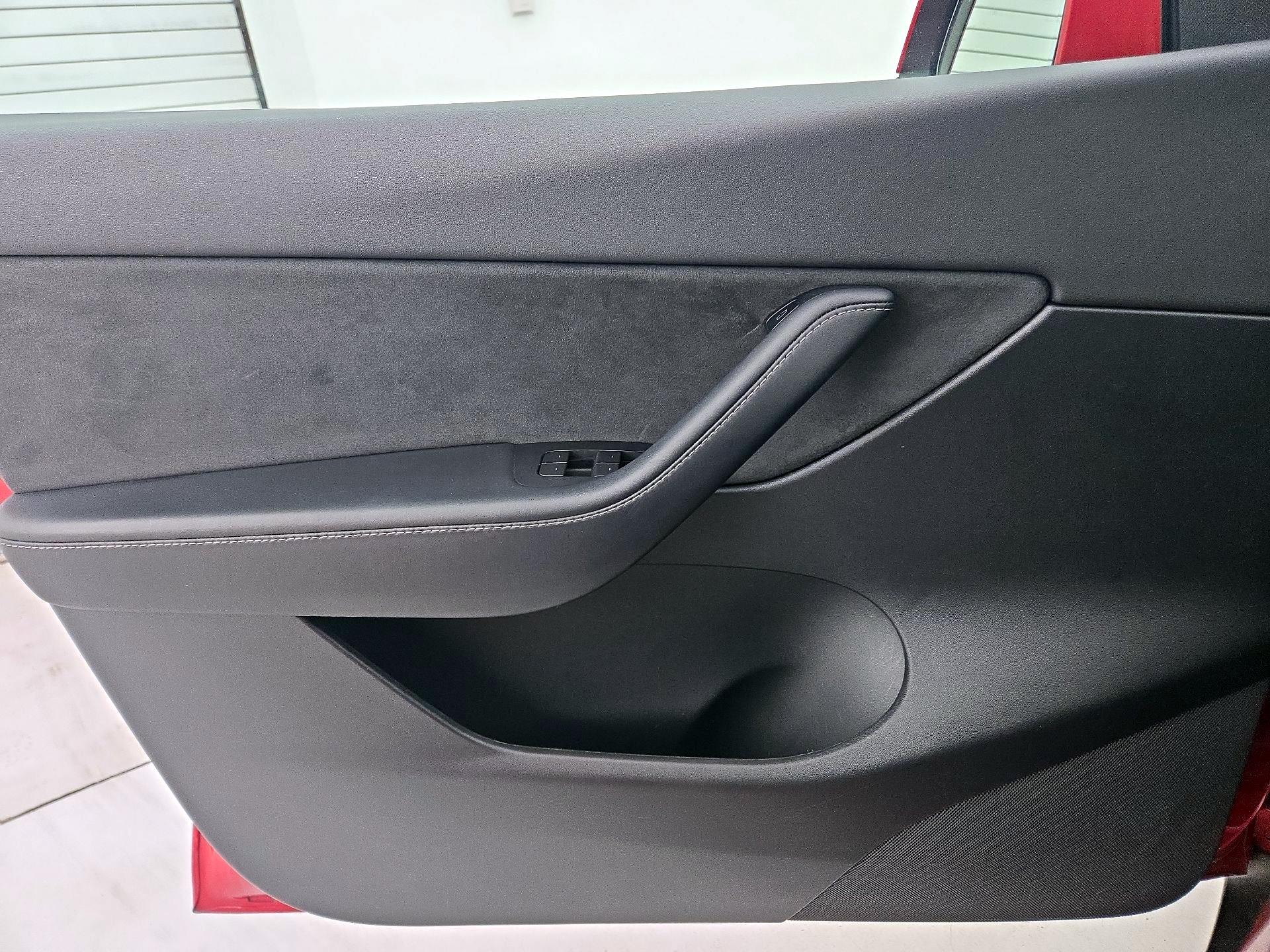 Thumbnail: 2022 Tesla Model Y - 12